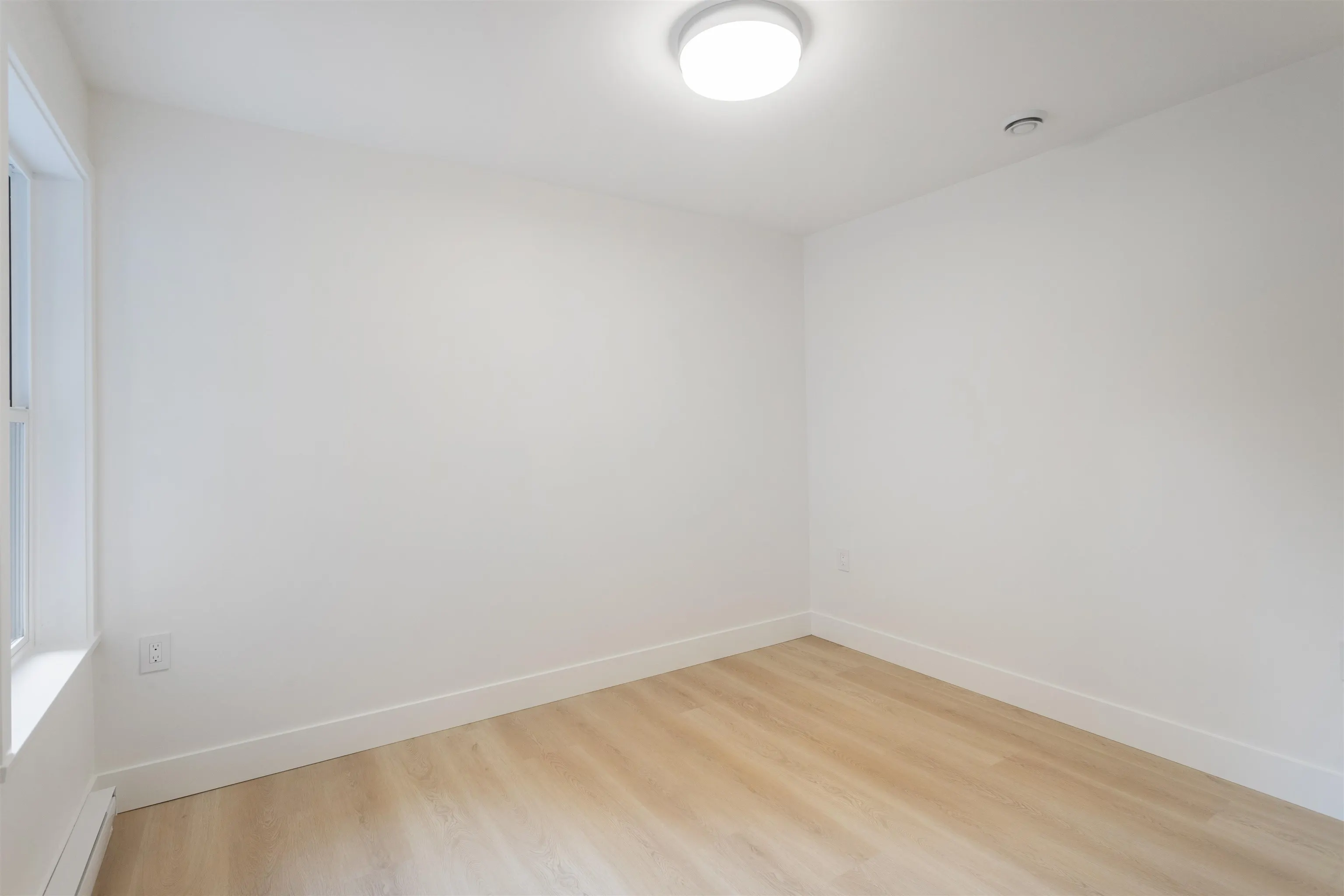 2 4315 Albert Street