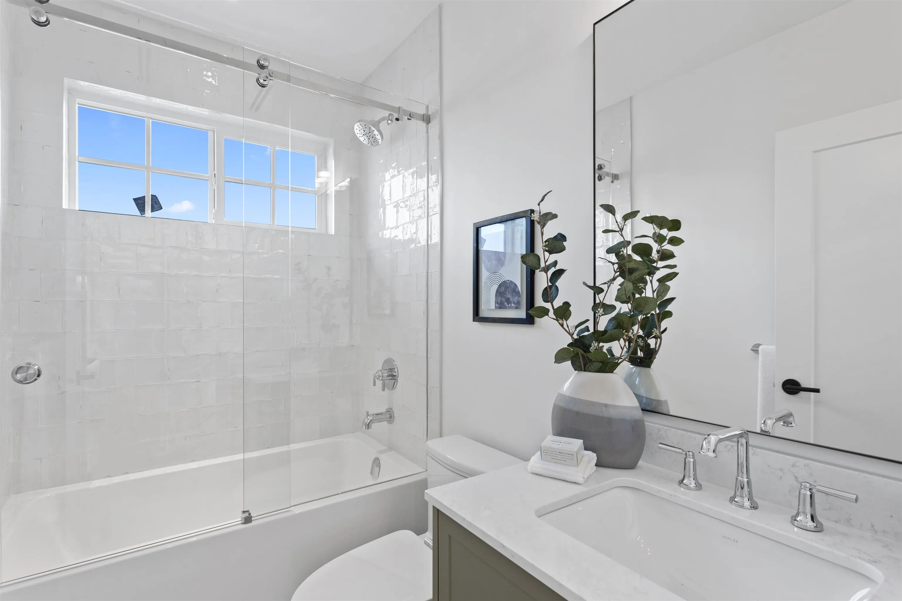 2 4315 Albert Street