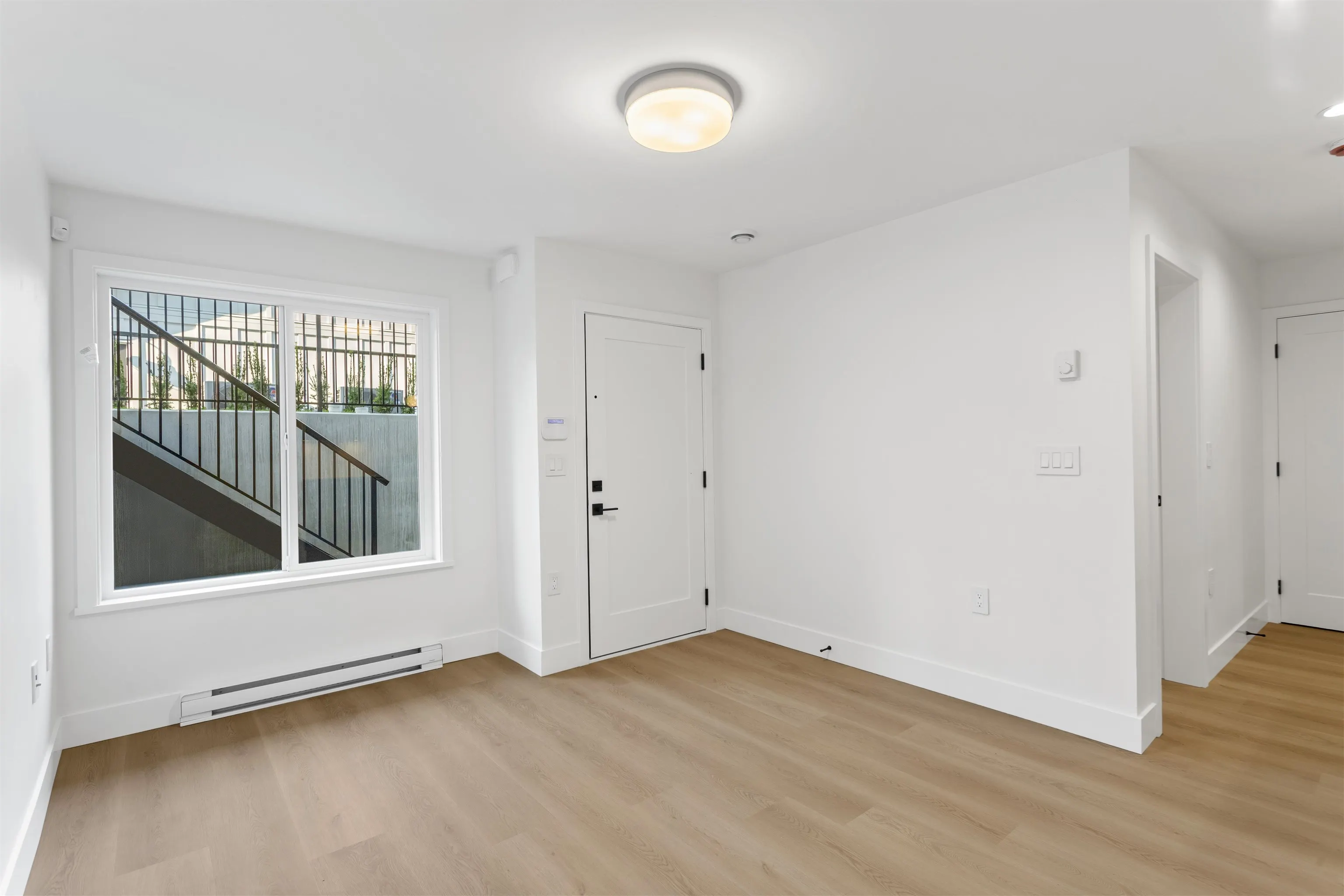 2 4315 Albert Street