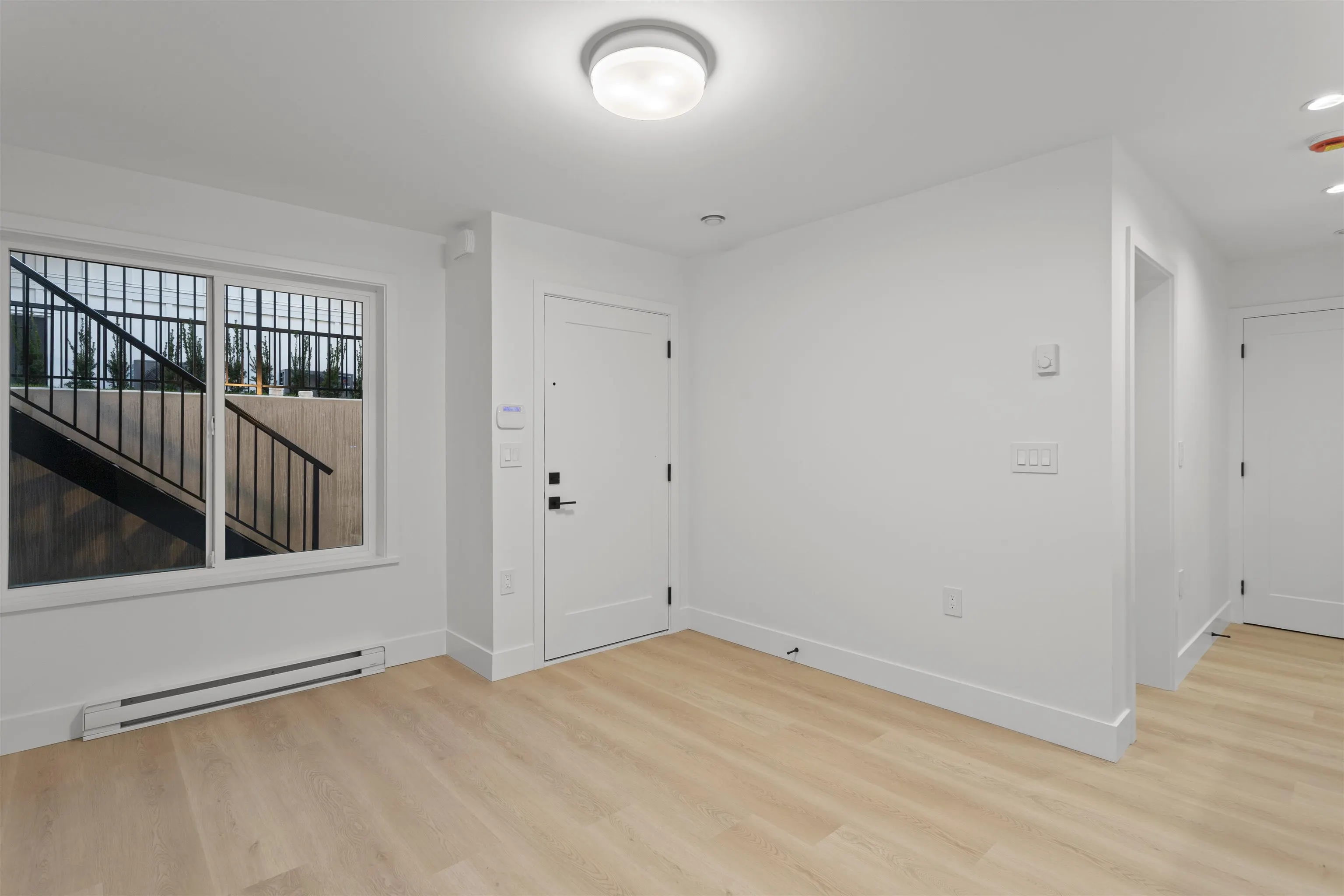 2 4315 Albert Street