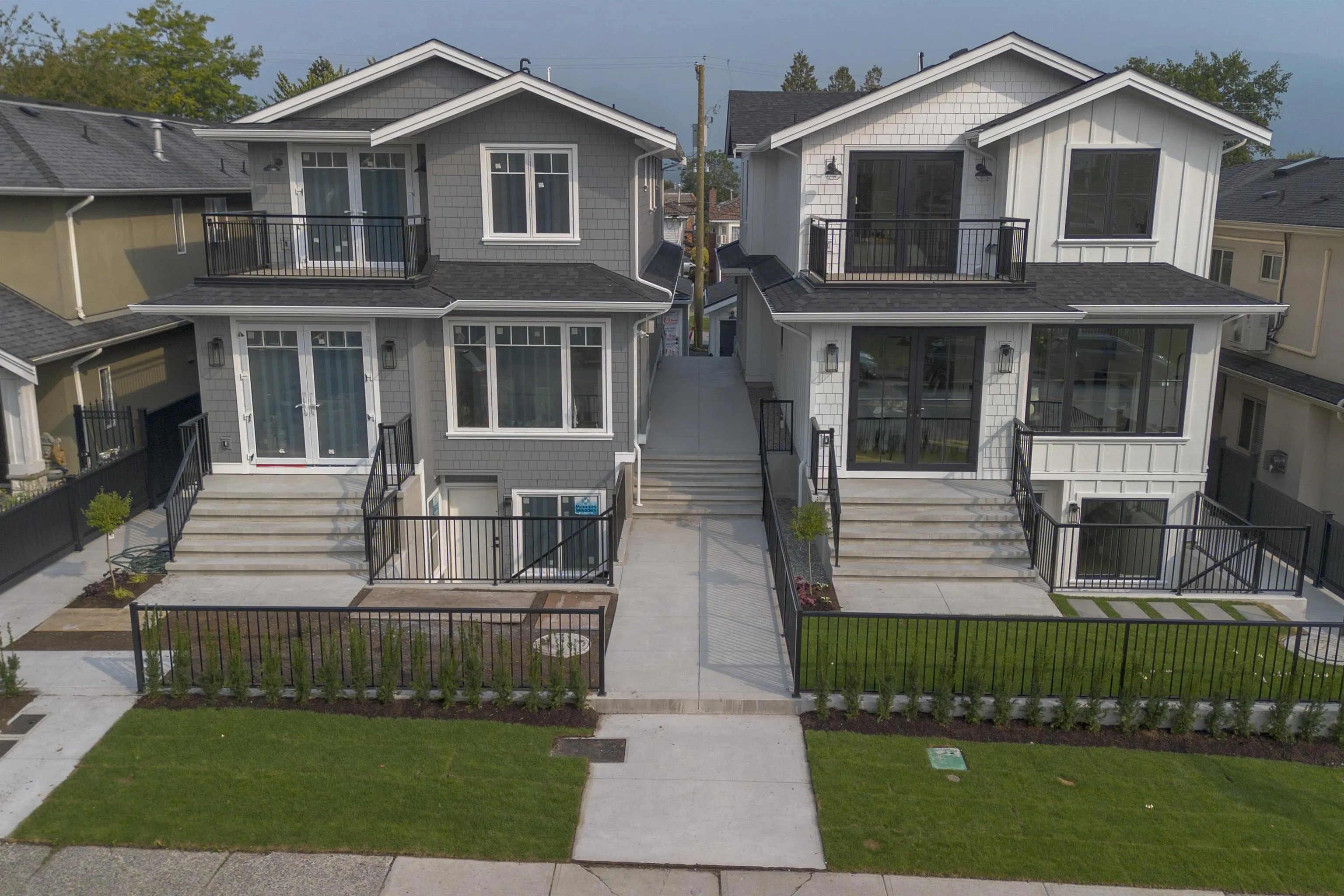 2 4315 Albert Street