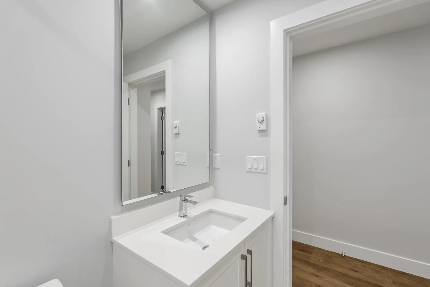 202 1930 Starling Drive