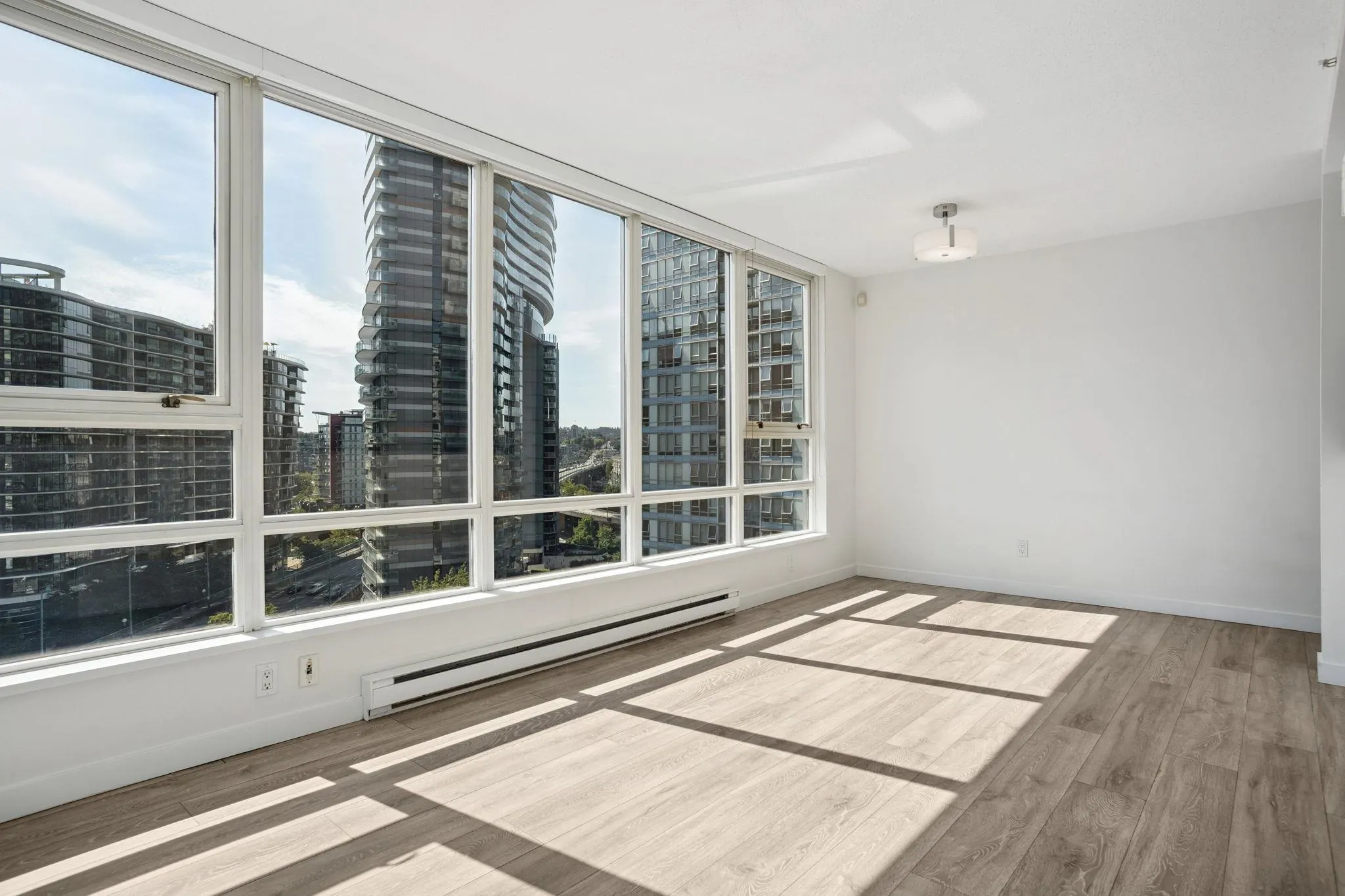 1205 928 Beatty Street