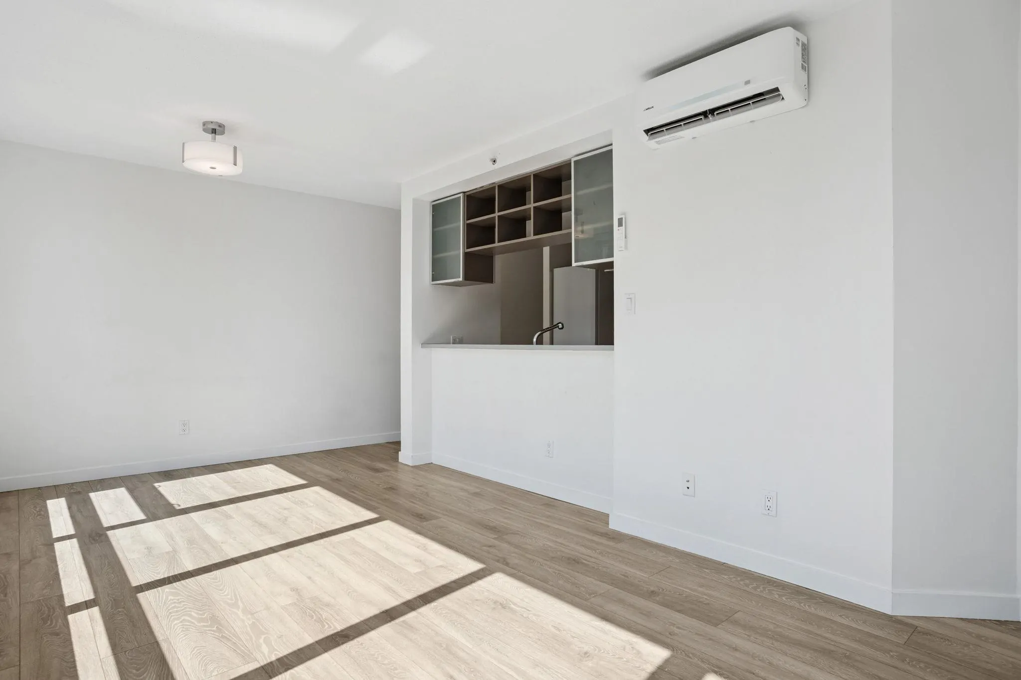 1205 928 Beatty Street