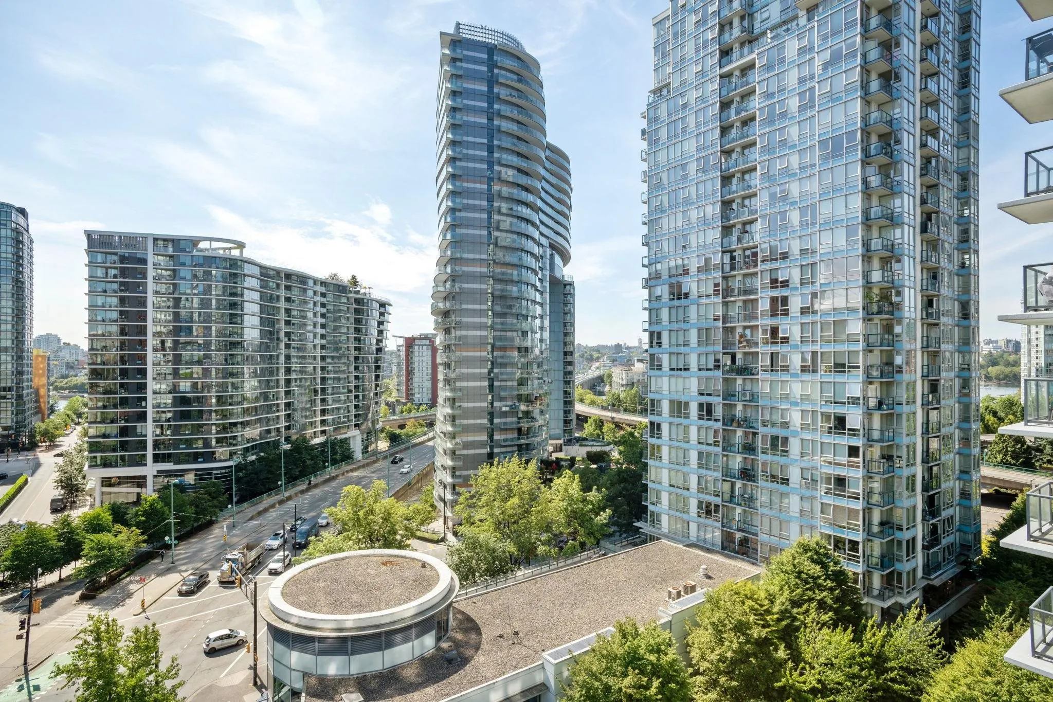 1205 928 Beatty Street