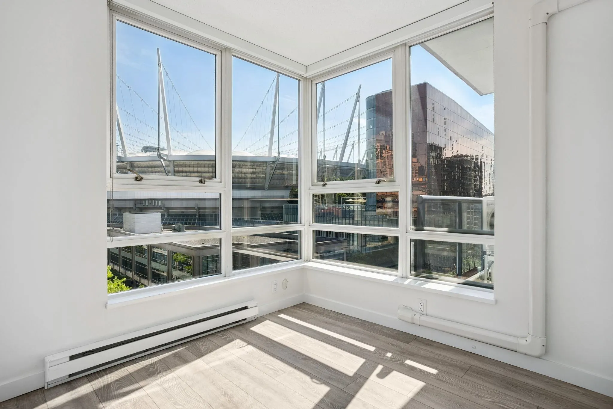 1205 928 Beatty Street