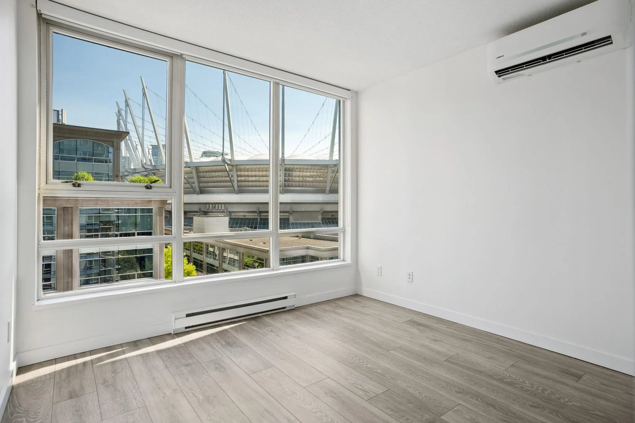 1205 928 Beatty Street