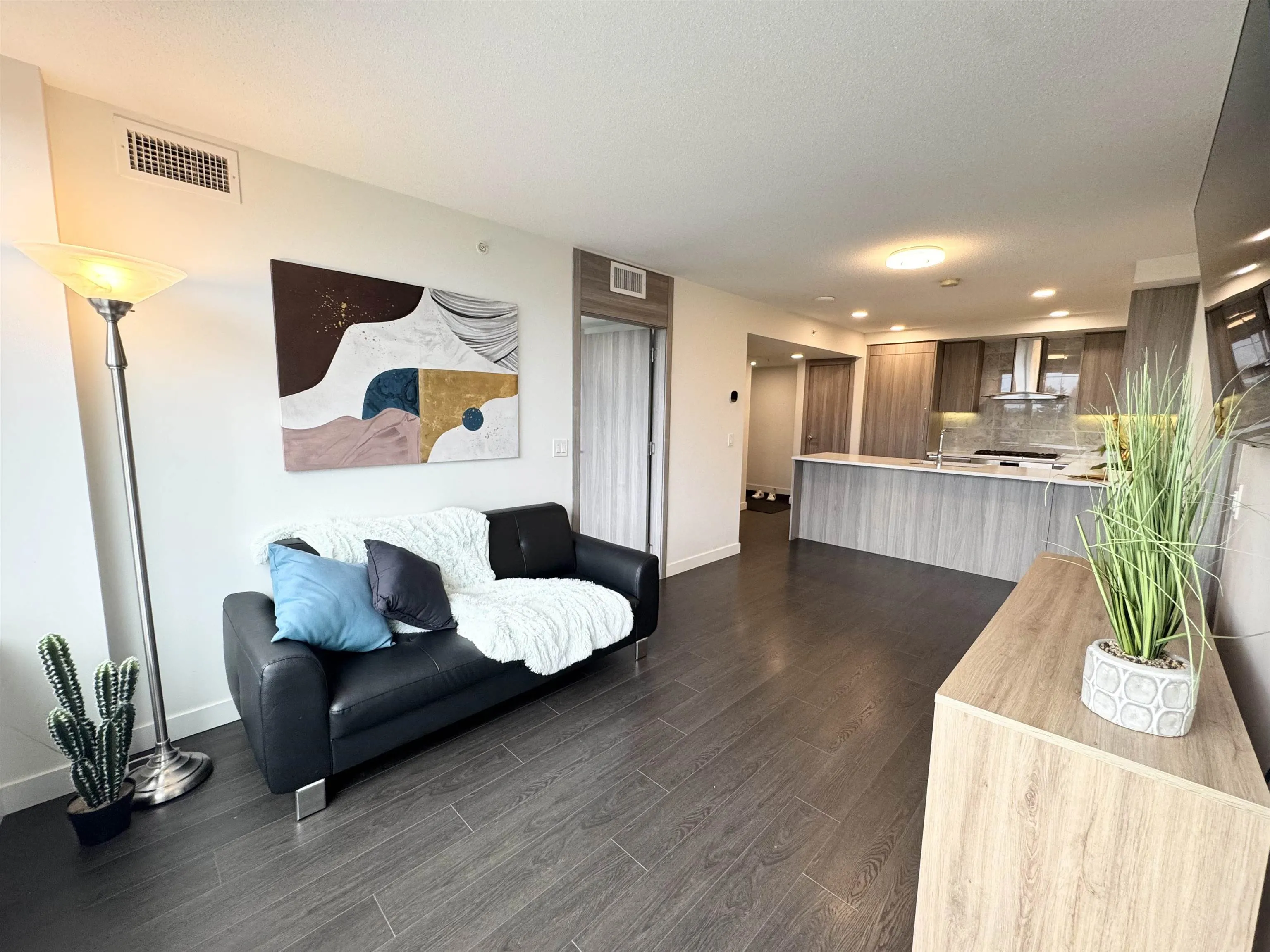 801 8800 Hazelbridge Way