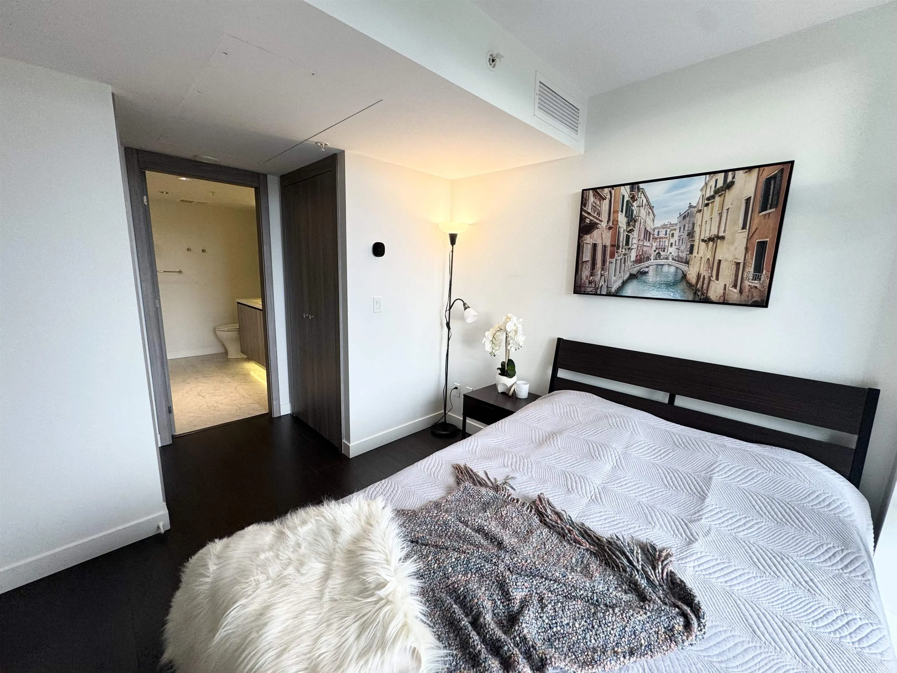 801 8800 Hazelbridge Way