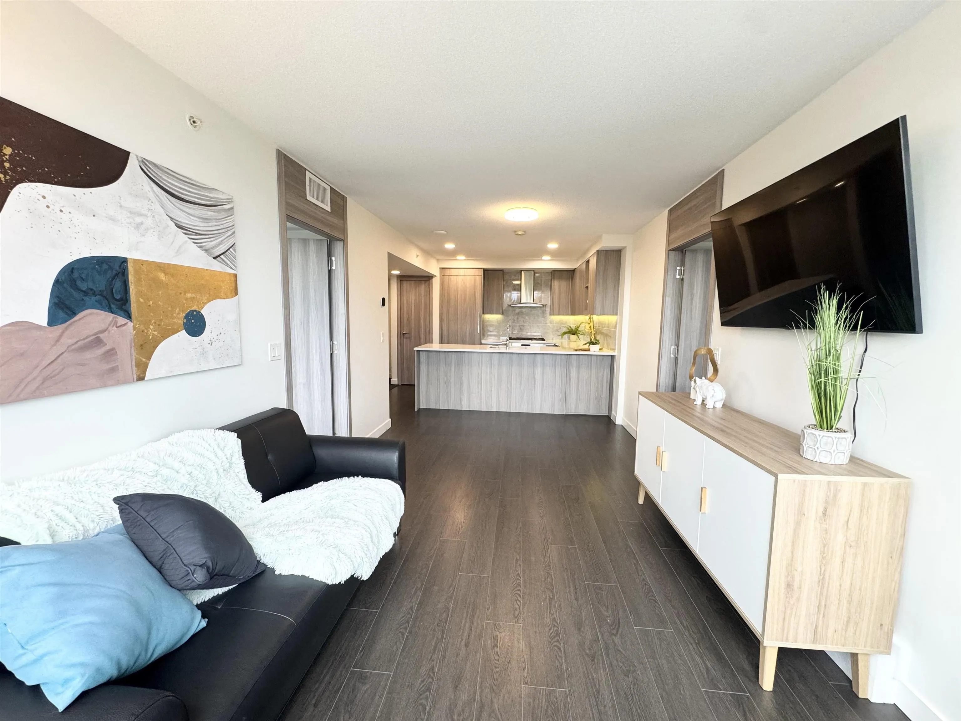 801 8800 Hazelbridge Way