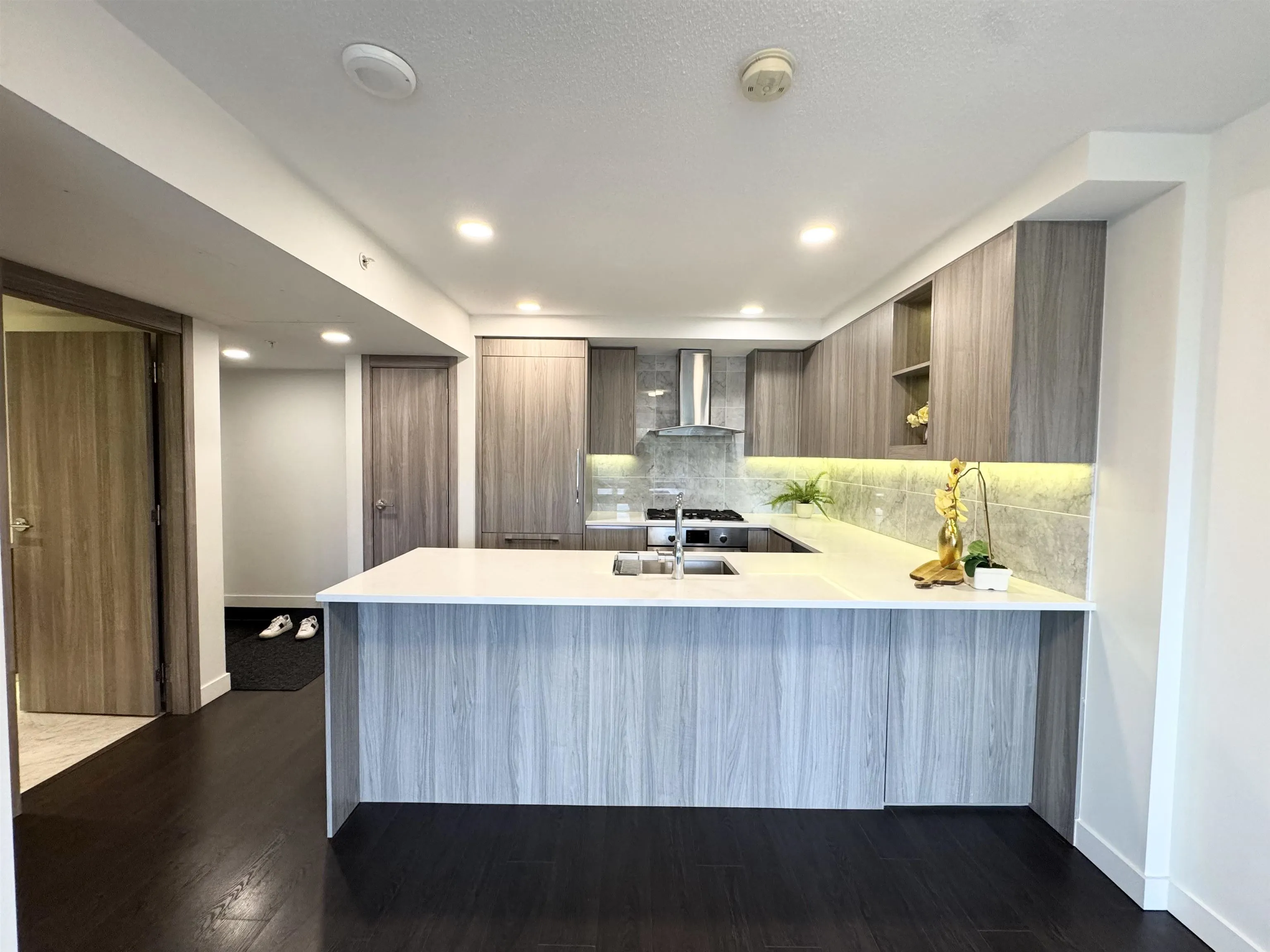 801 8800 Hazelbridge Way