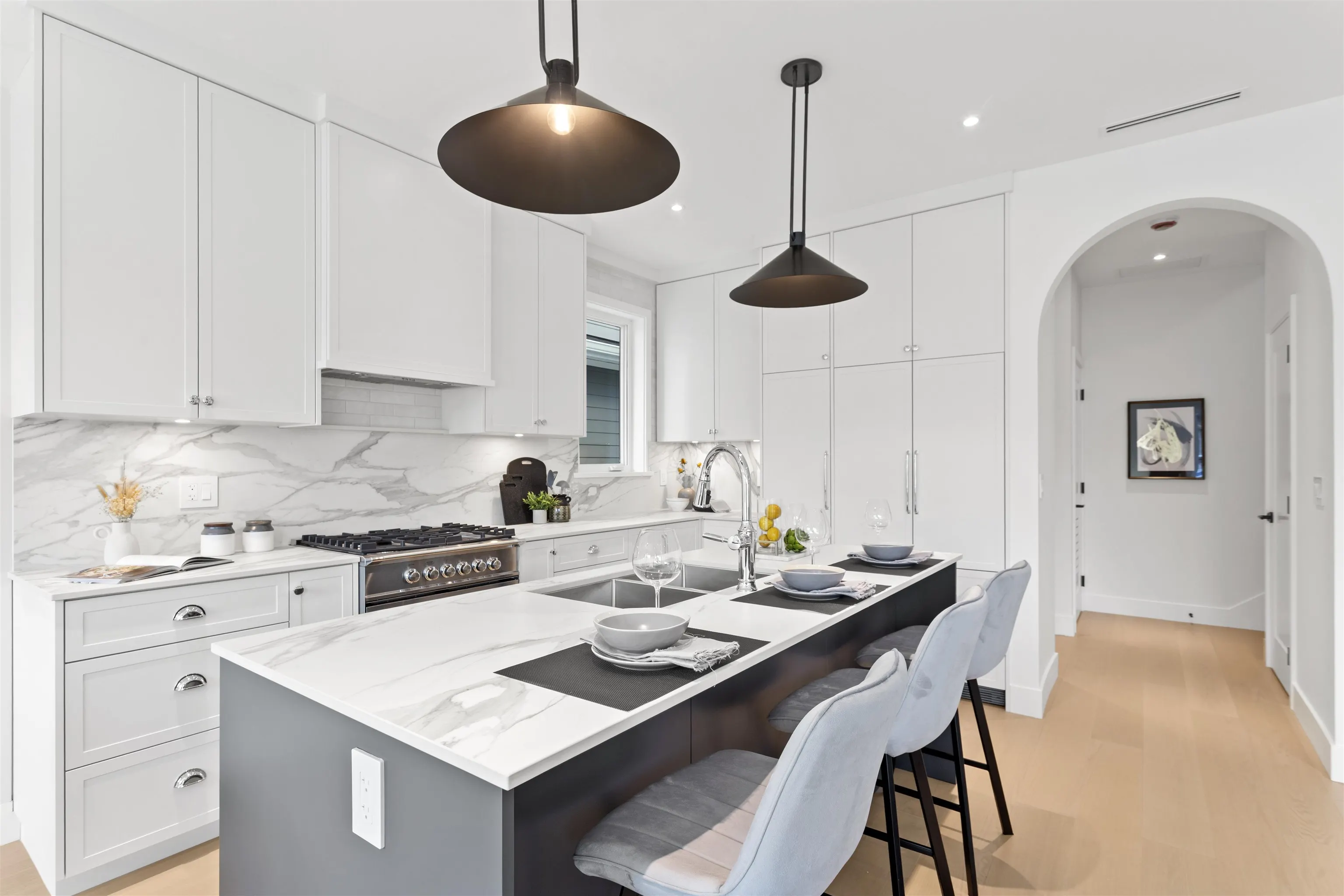 1 4315 Albert Street