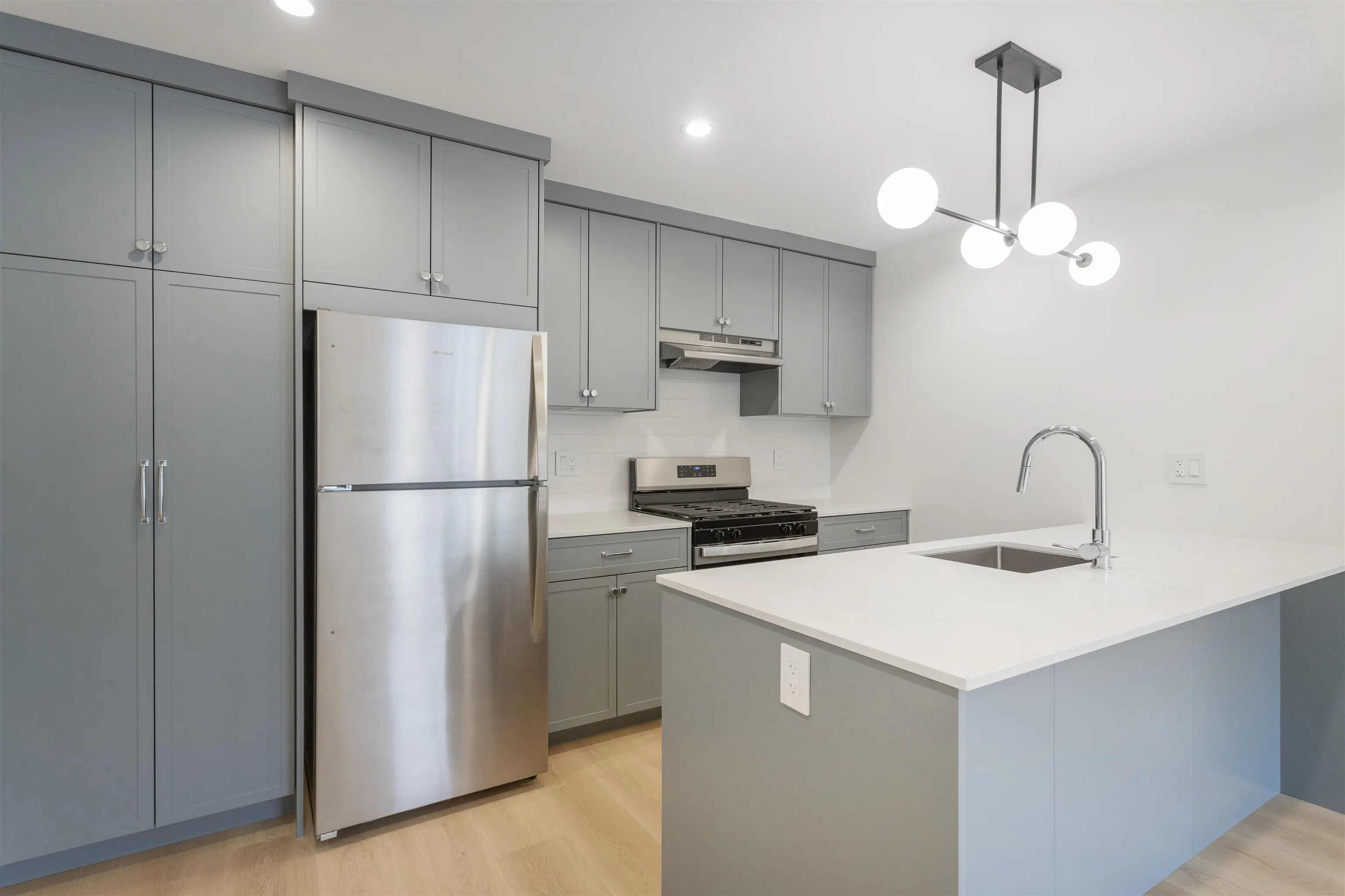 1 4315 Albert Street