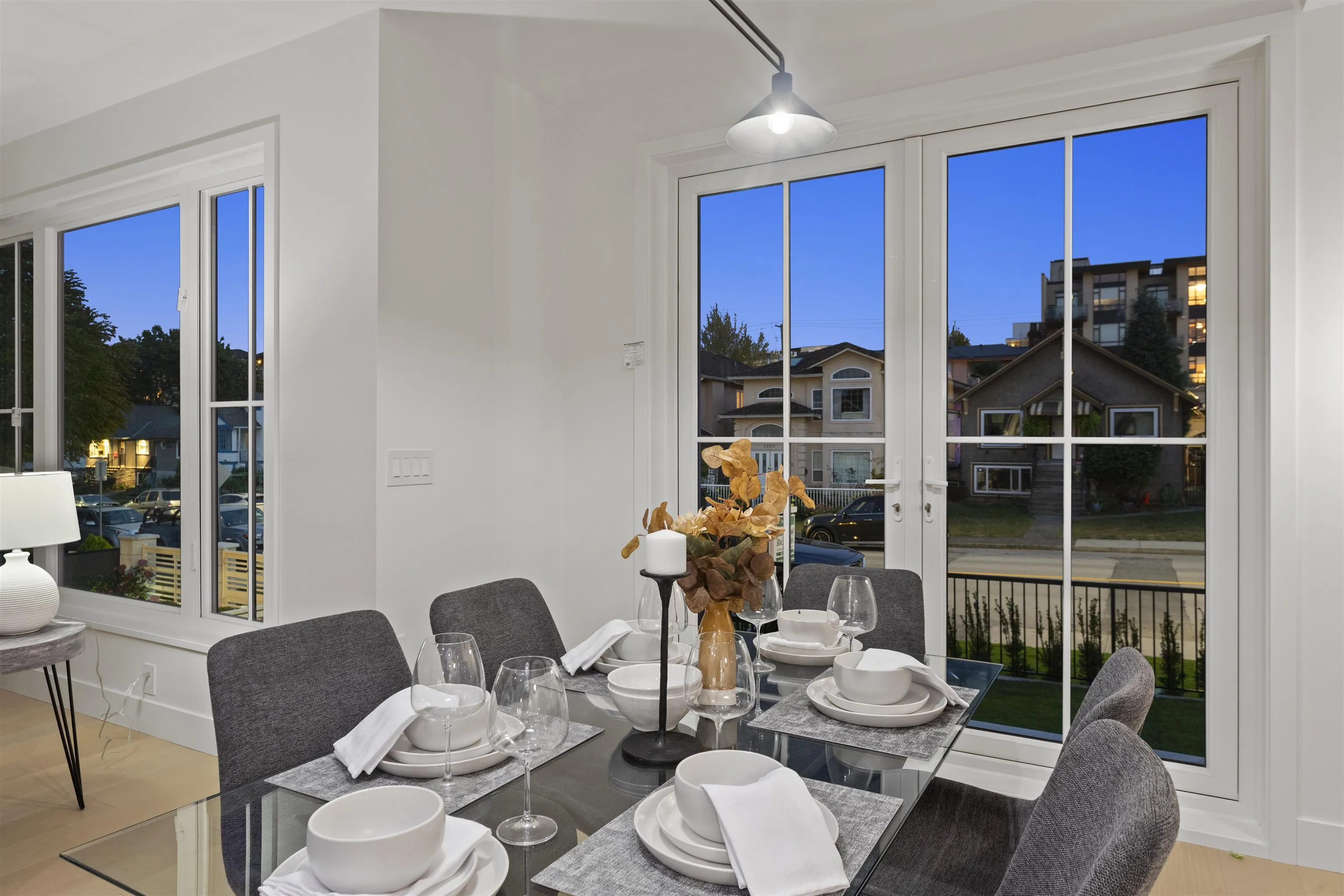 1 4315 Albert Street