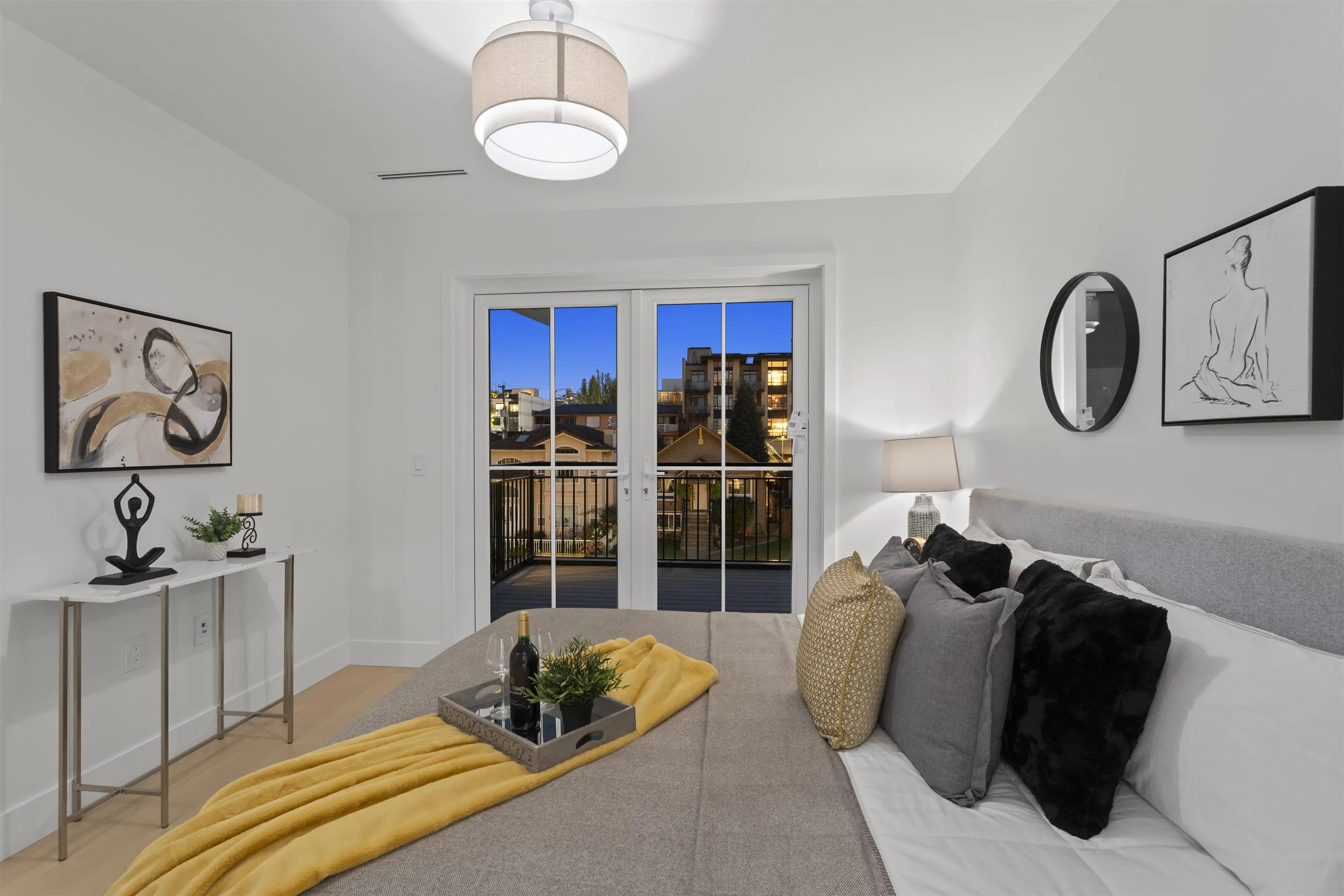 1 4315 Albert Street