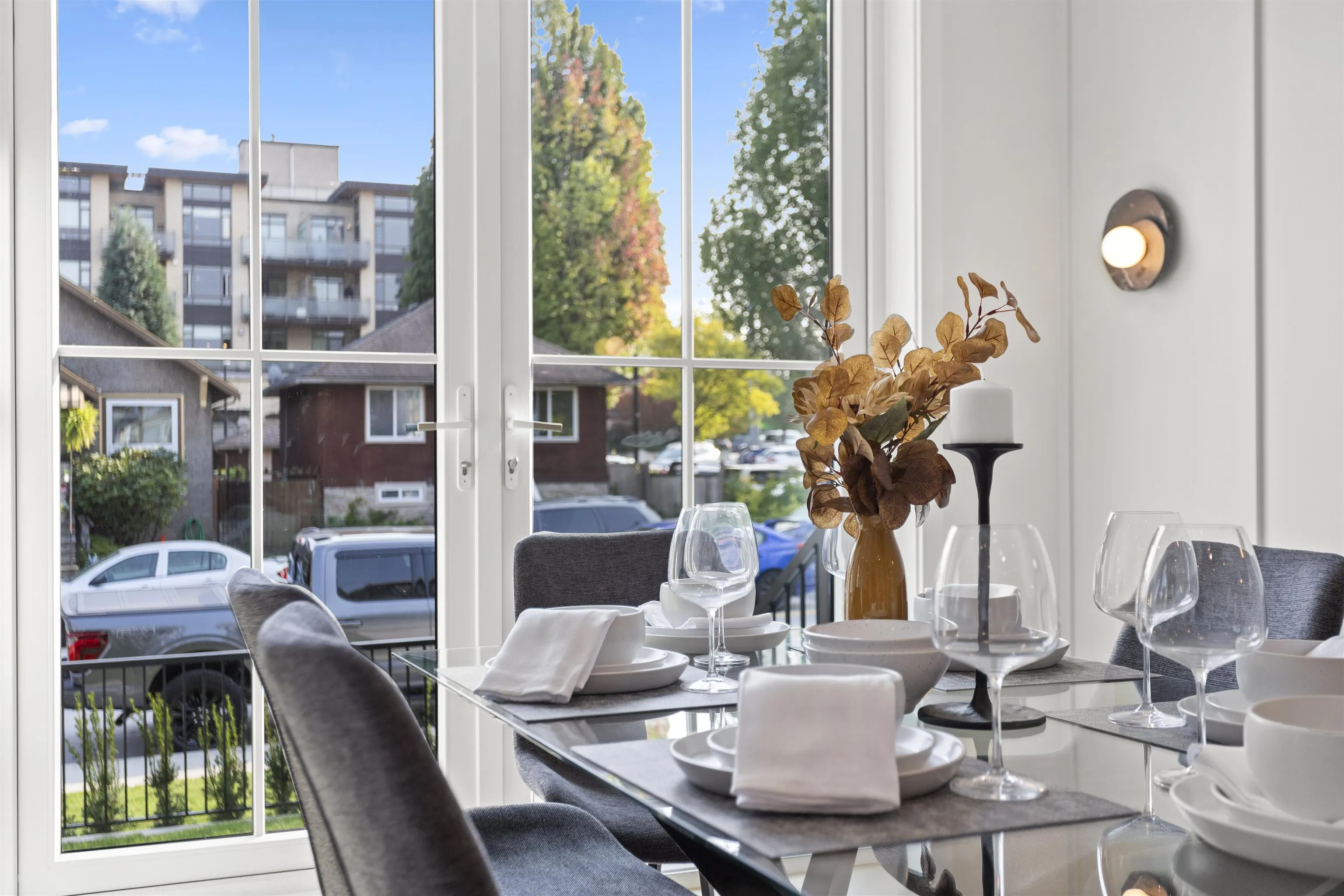 1 4315 Albert Street