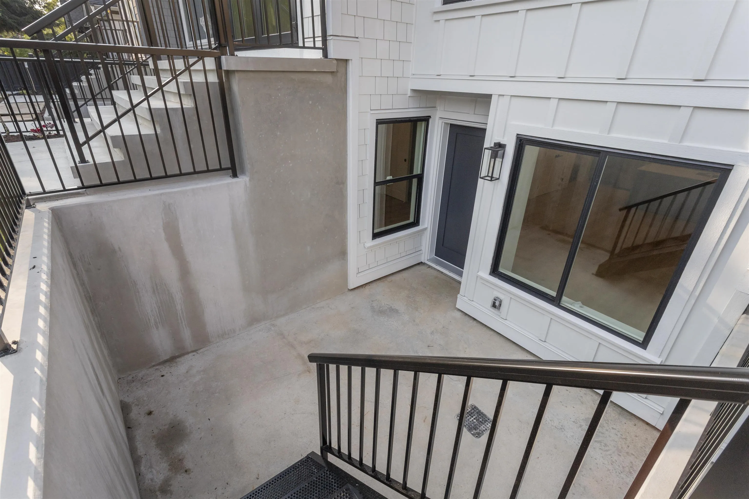 1 4315 Albert Street