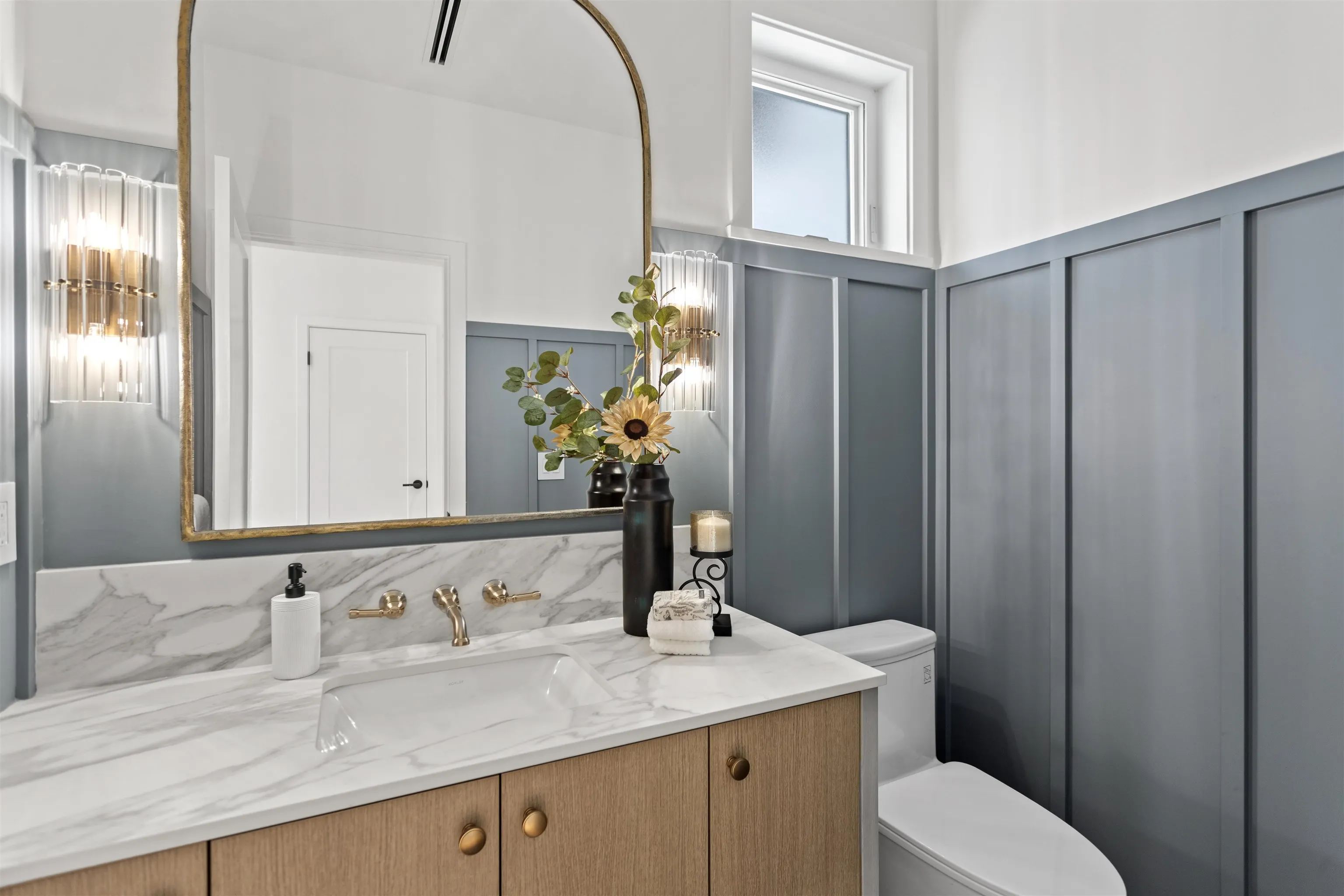 1 4315 Albert Street