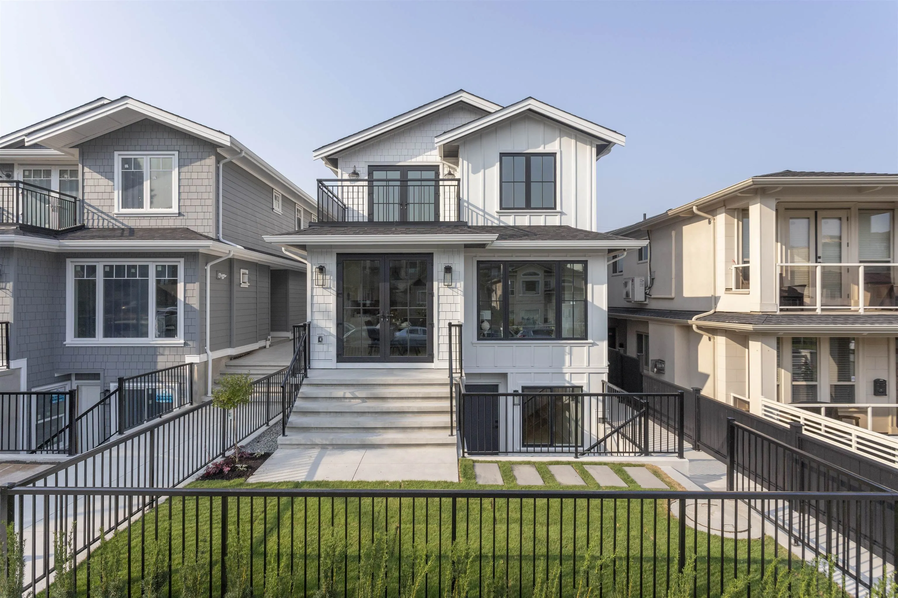 1 4315 Albert Street