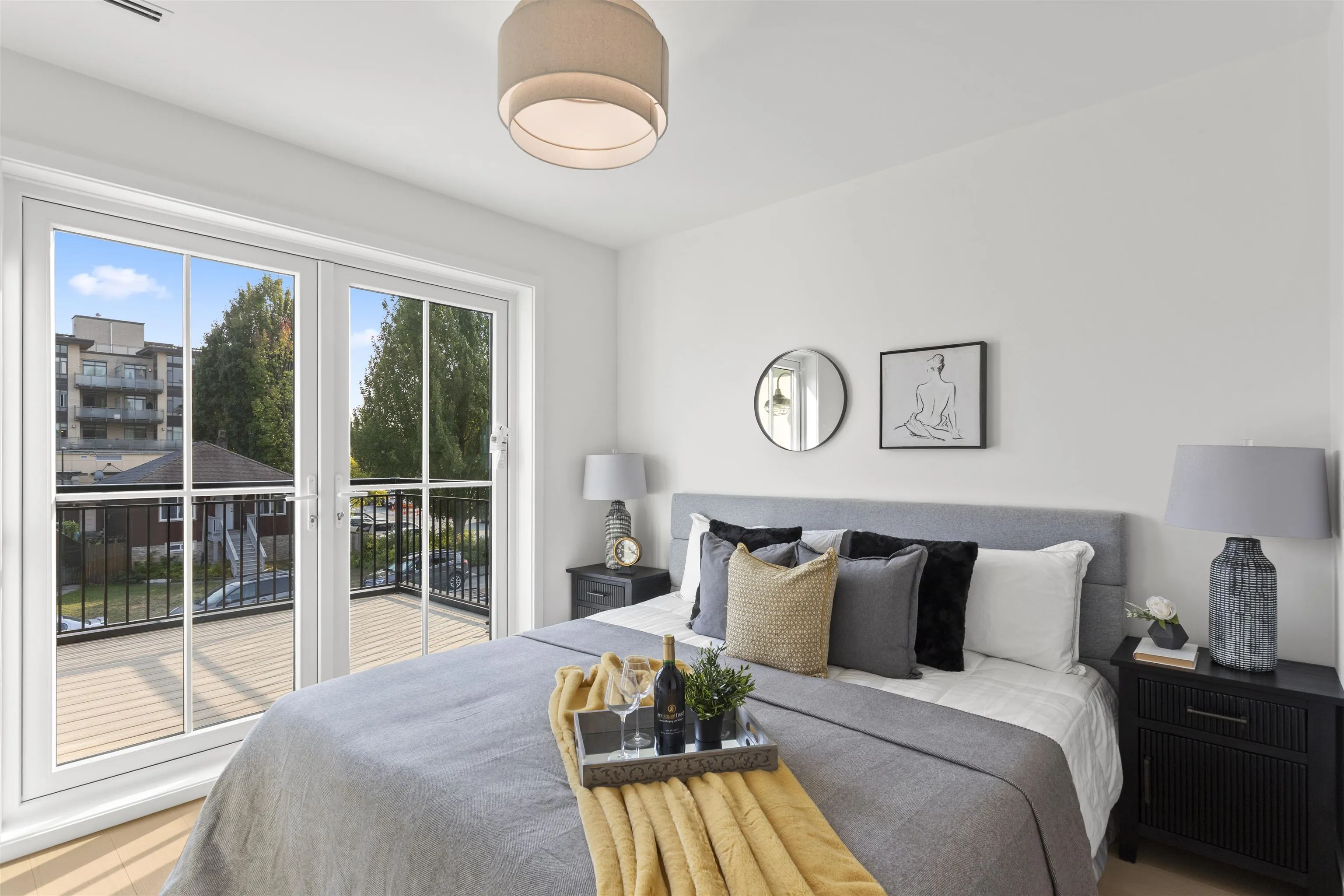 1 4315 Albert Street