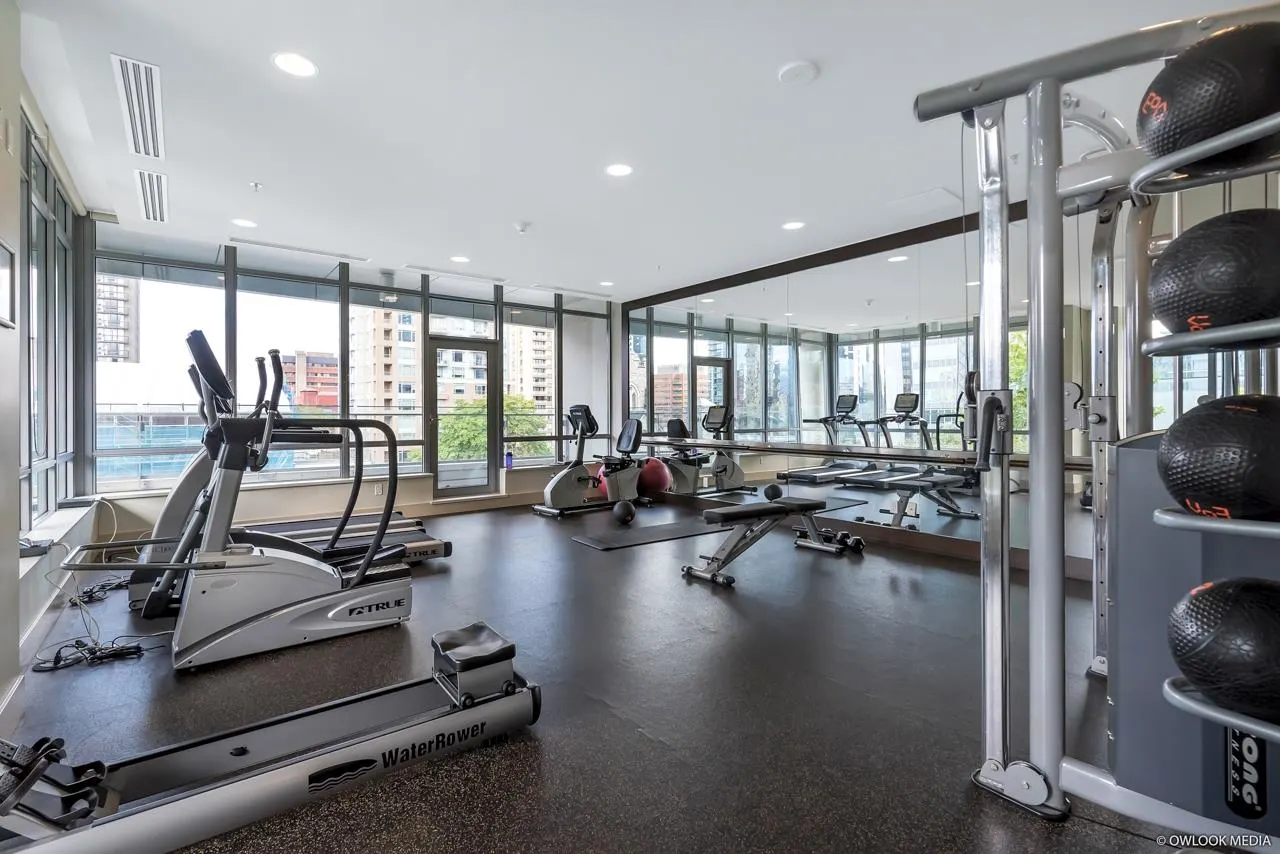 3105 1028 Barclay Street