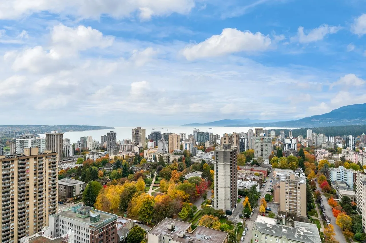 3105 1028 Barclay Street