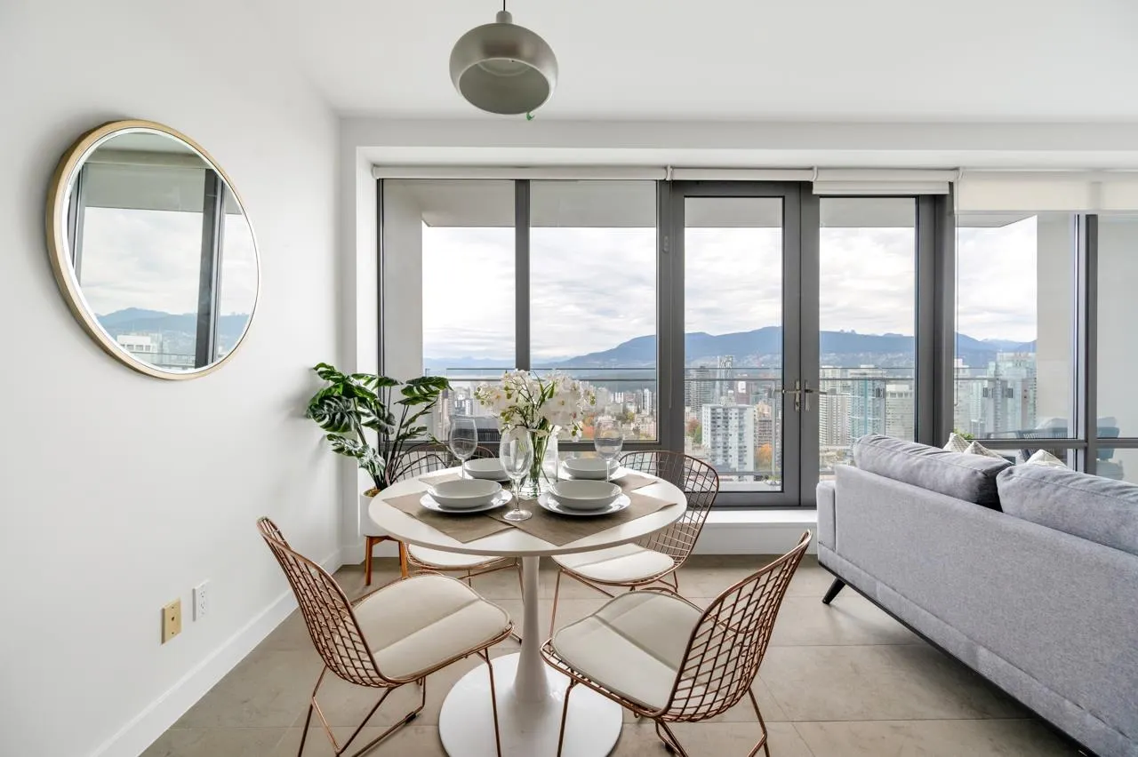 3105 1028 Barclay Street