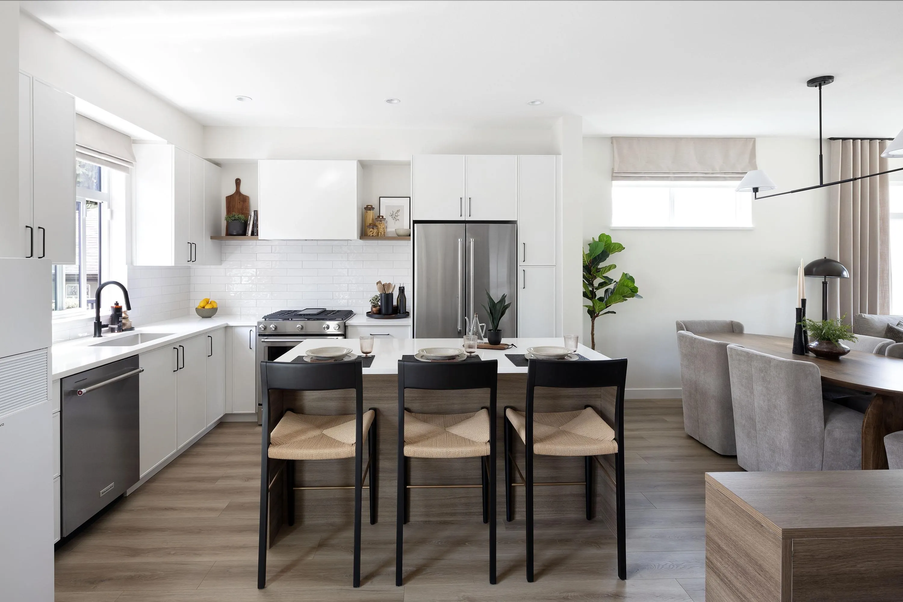 5 2150 Rindall Avenue