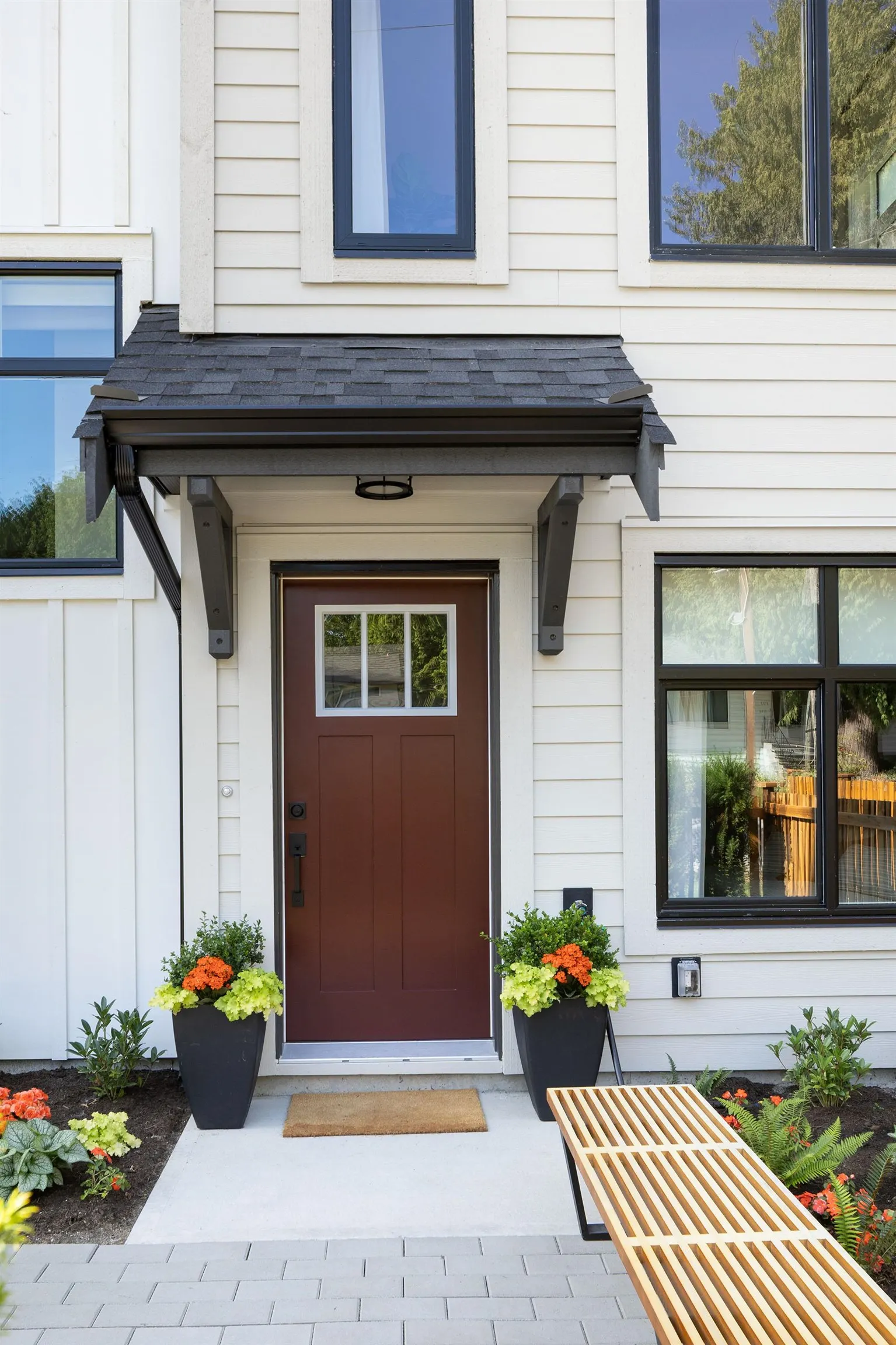 5 2150 Rindall Avenue