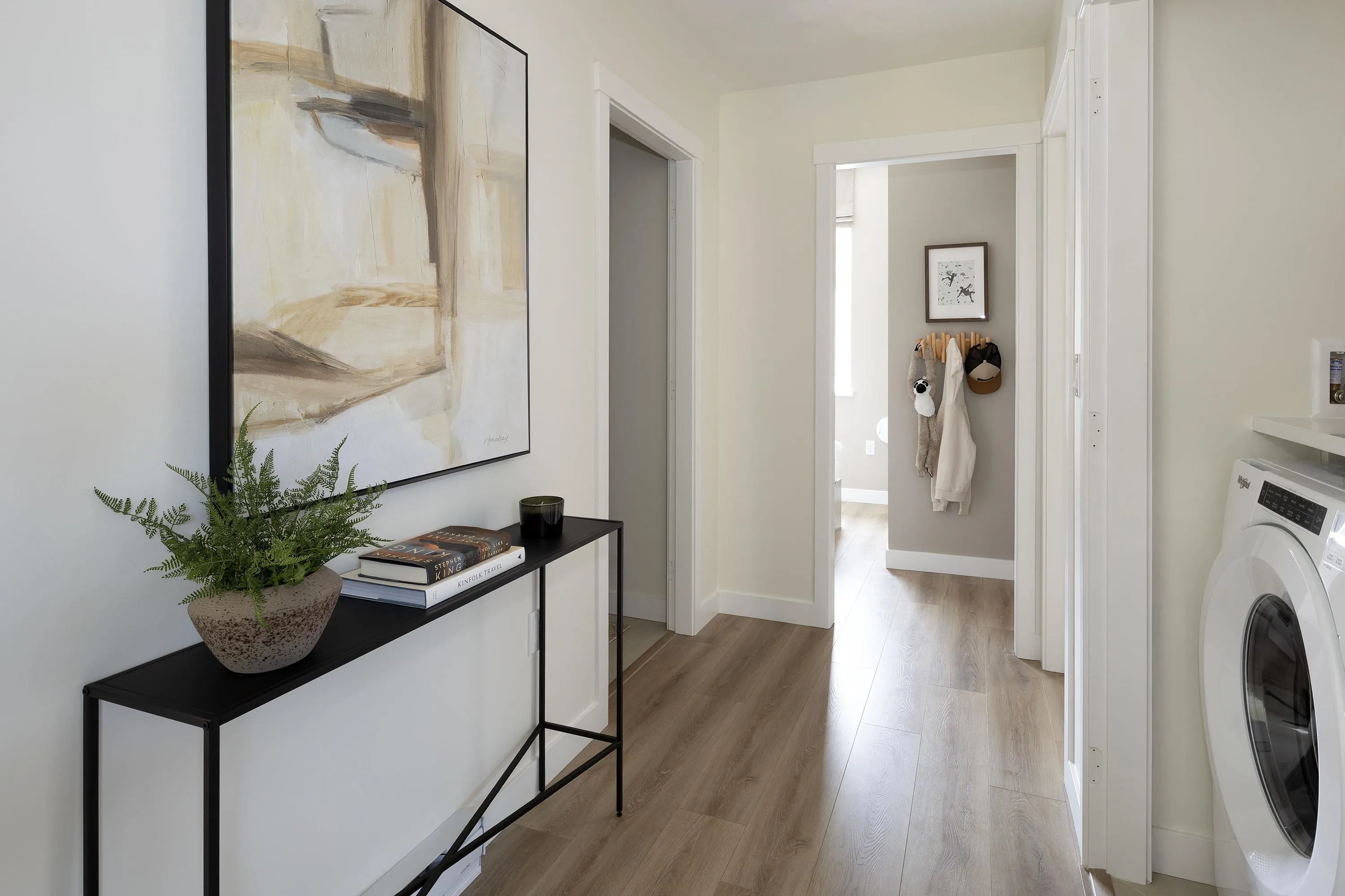 5 2150 Rindall Avenue