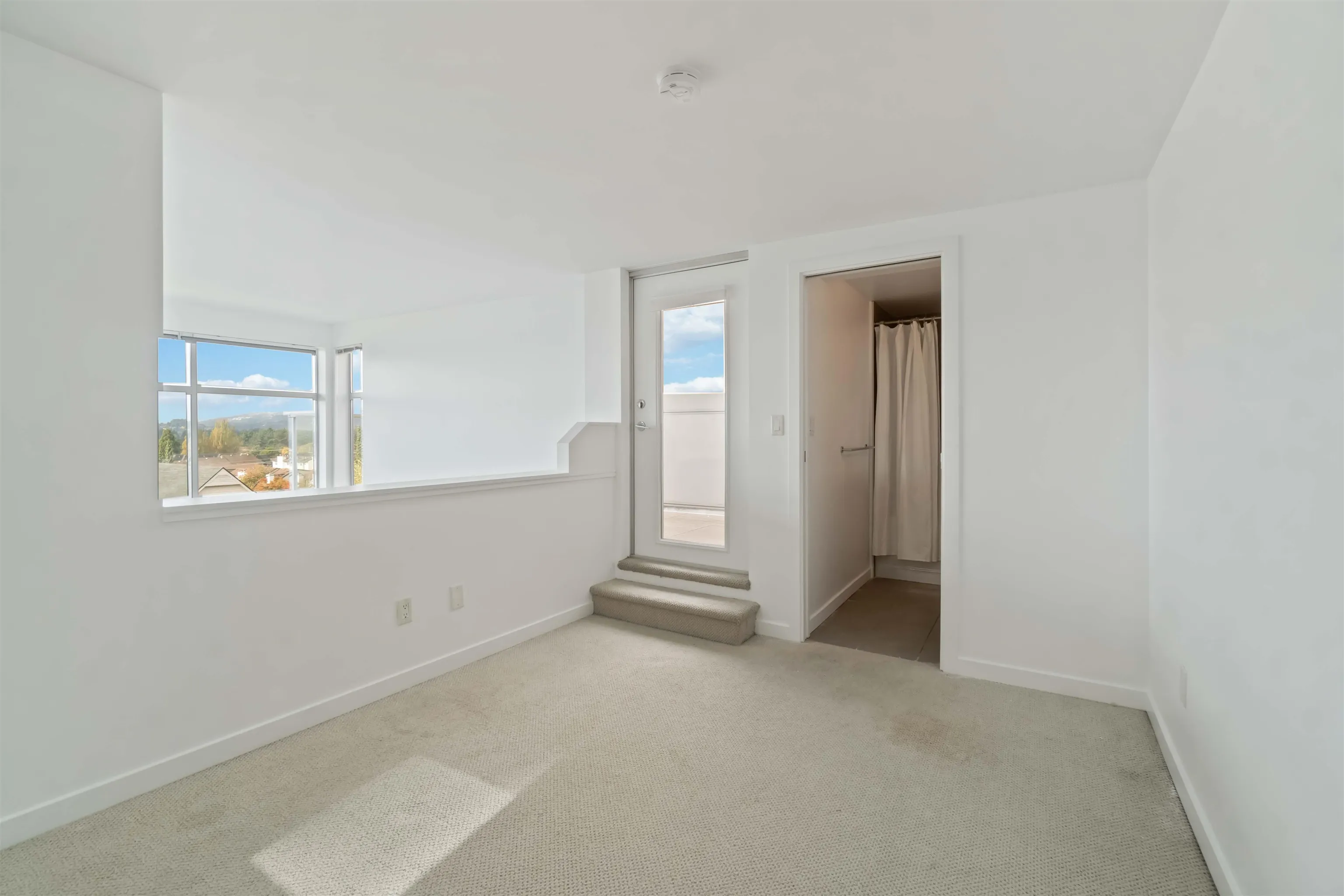 PH4 1288 Chesterfield Avenue