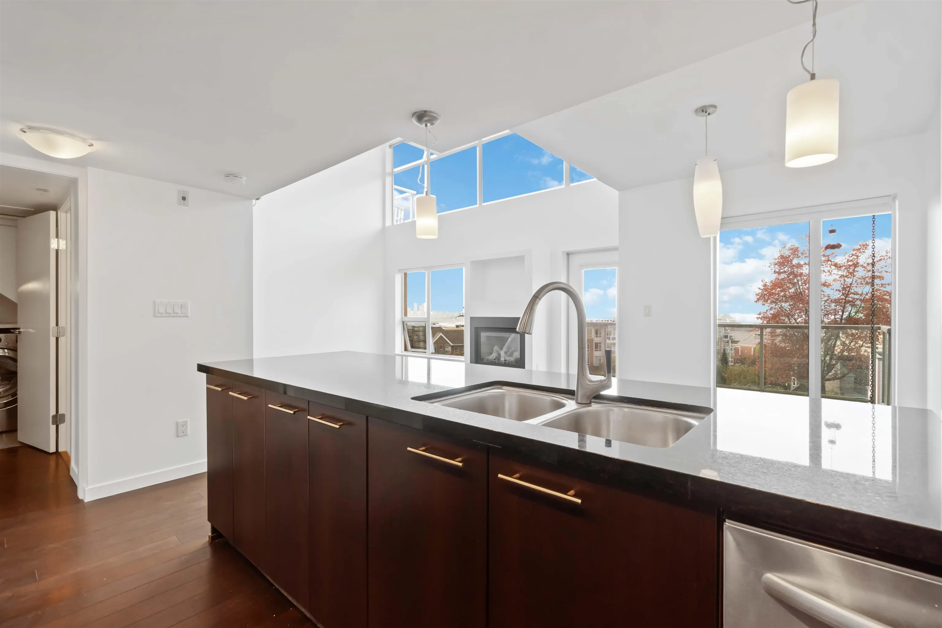 PH4 1288 Chesterfield Avenue