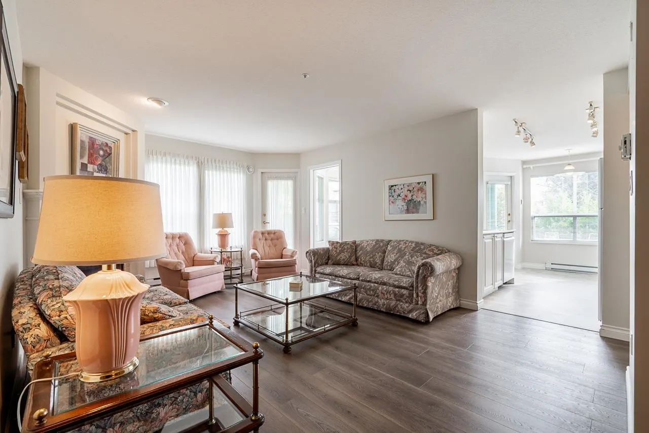 205 1576 Merklin Street