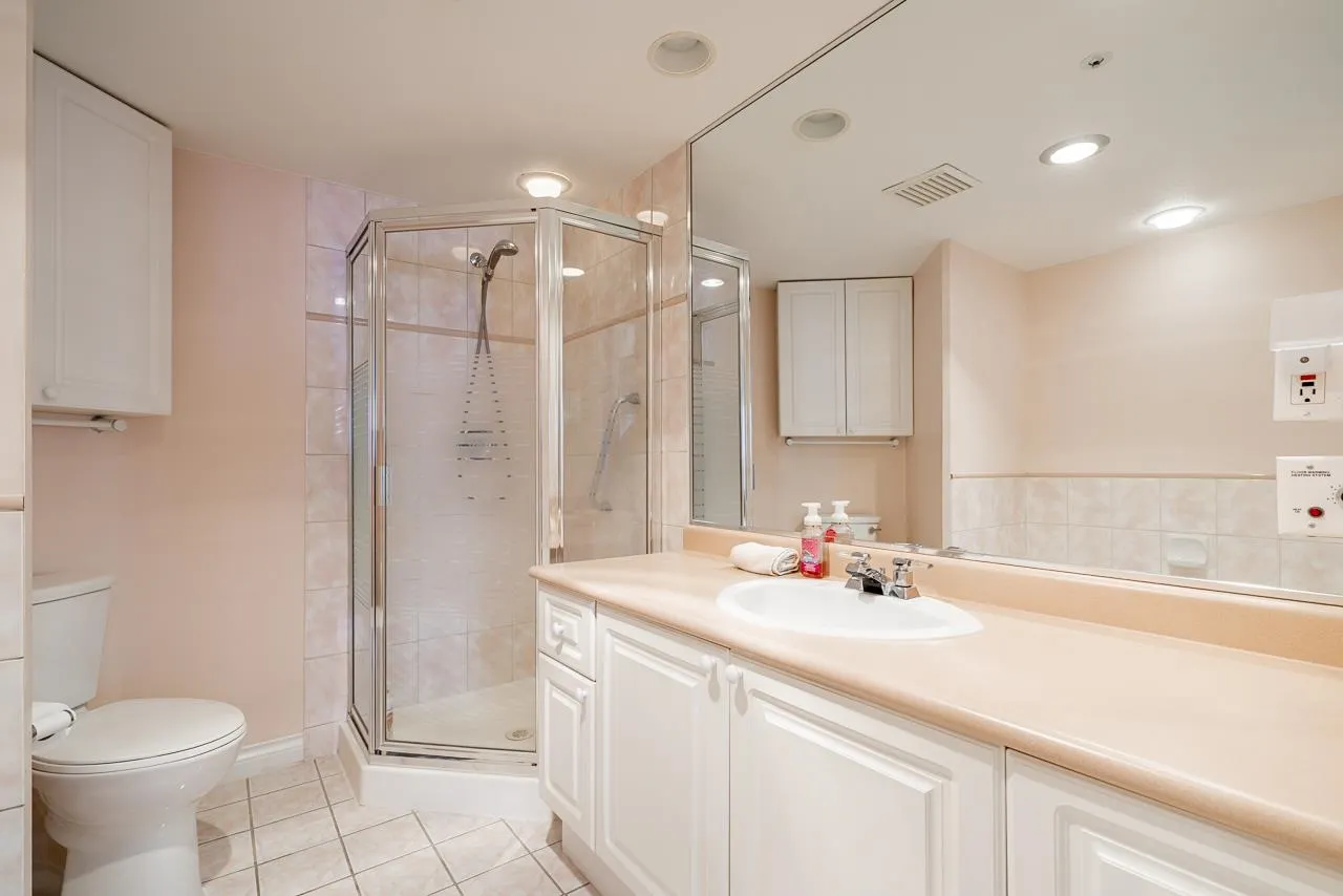 205 1576 Merklin Street