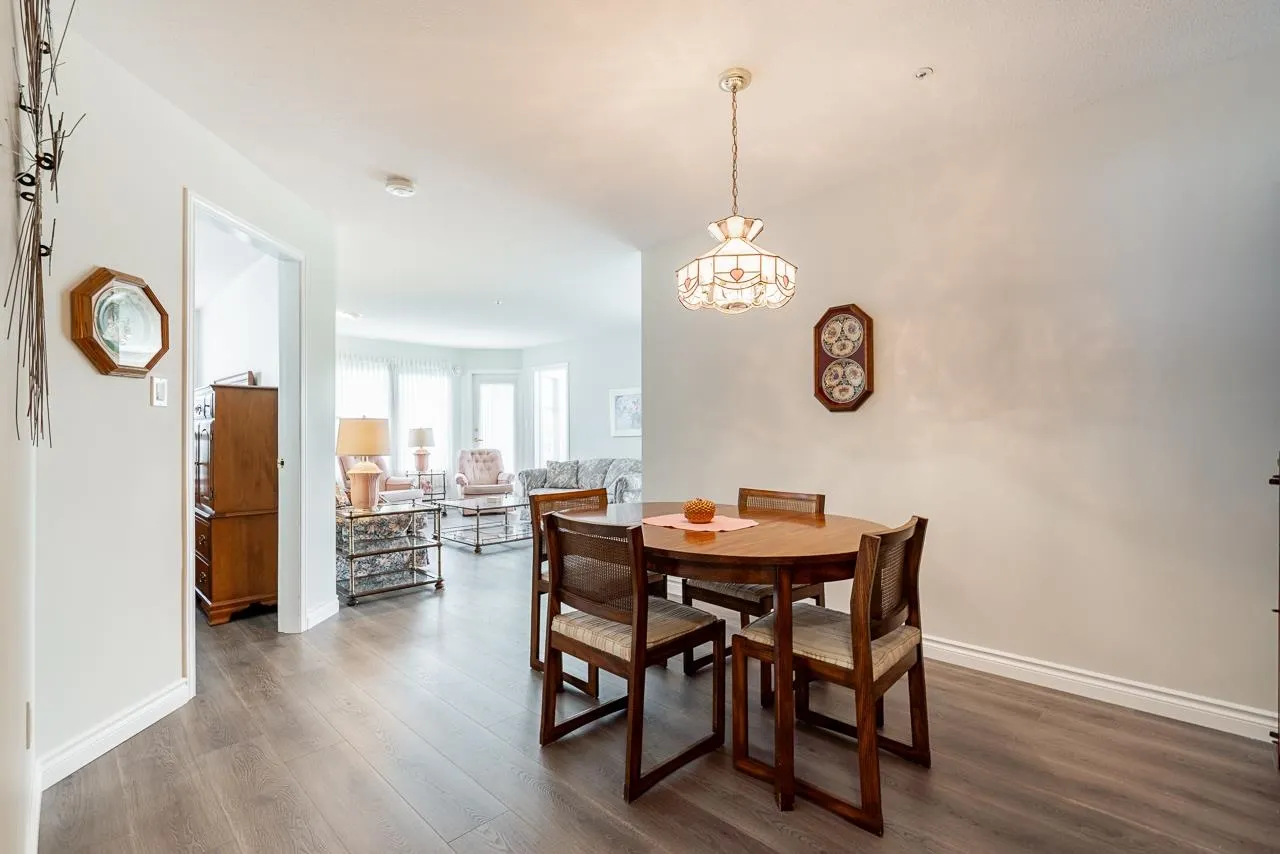 205 1576 Merklin Street