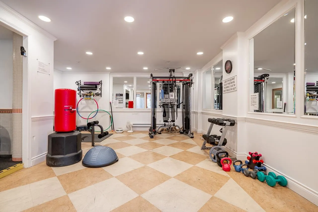 205 1576 Merklin Street