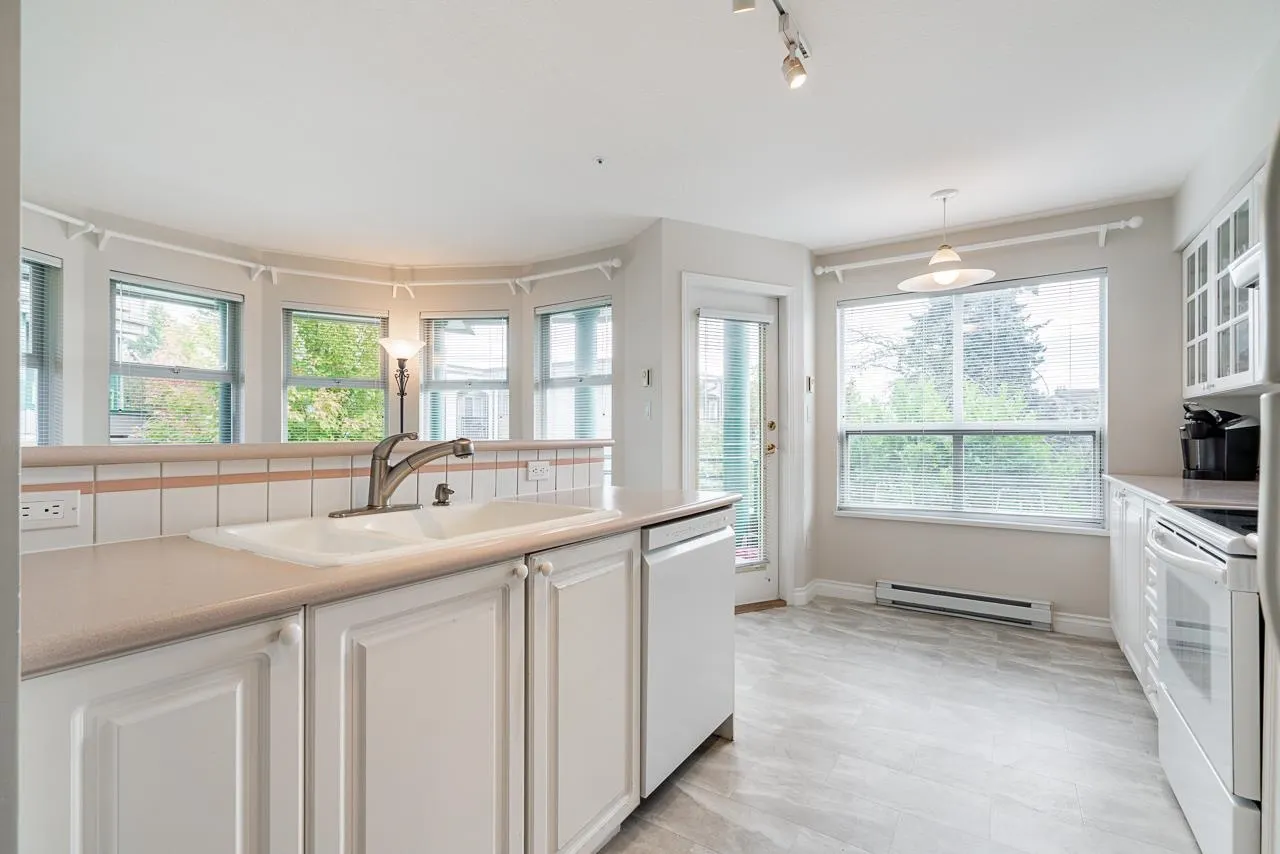 205 1576 Merklin Street