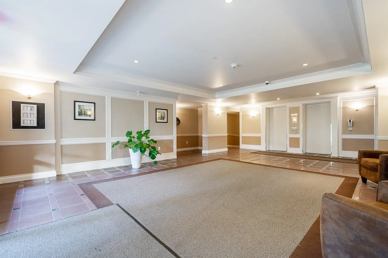 205 1576 Merklin Street