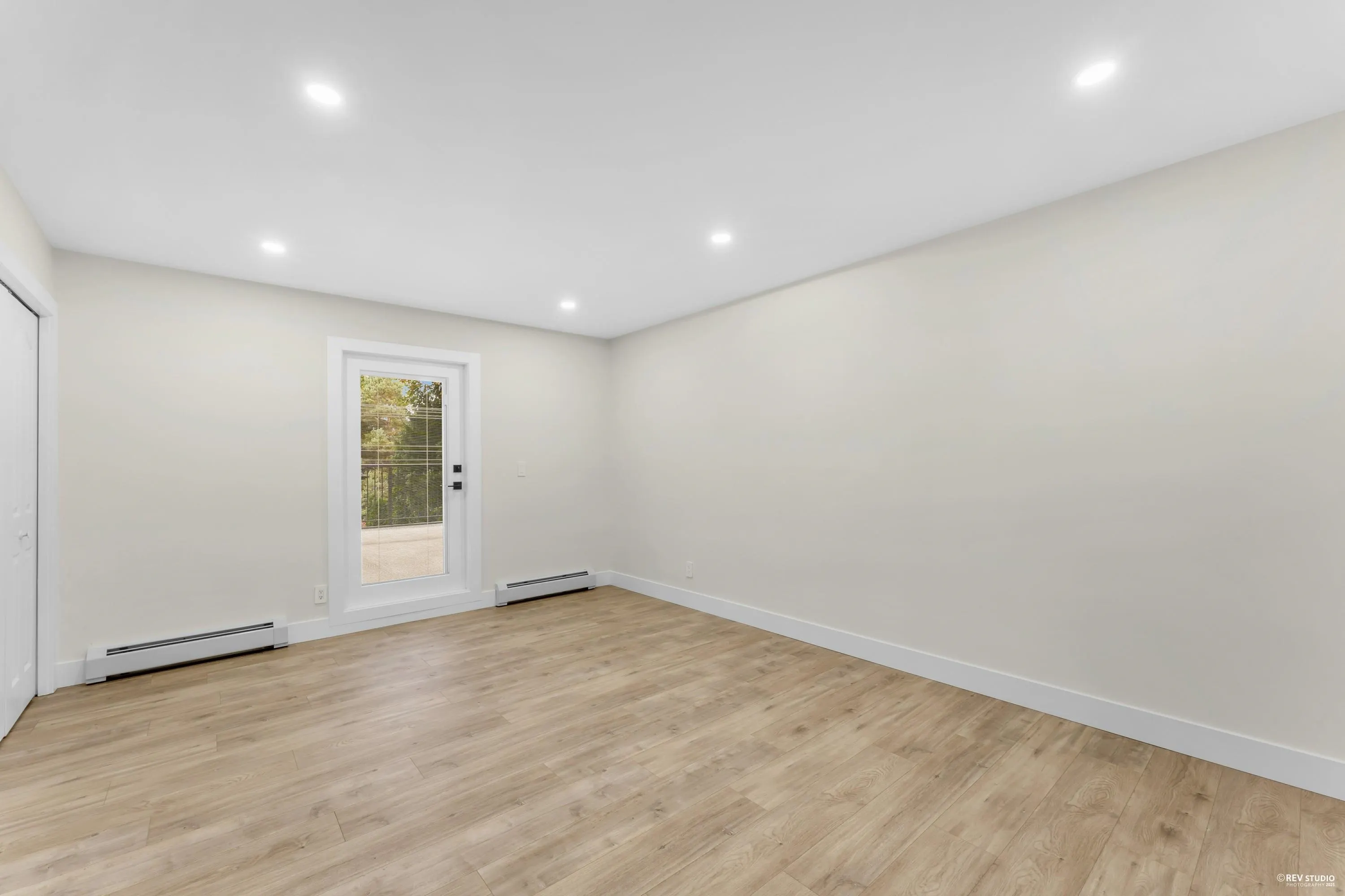 14099 28a Avenue