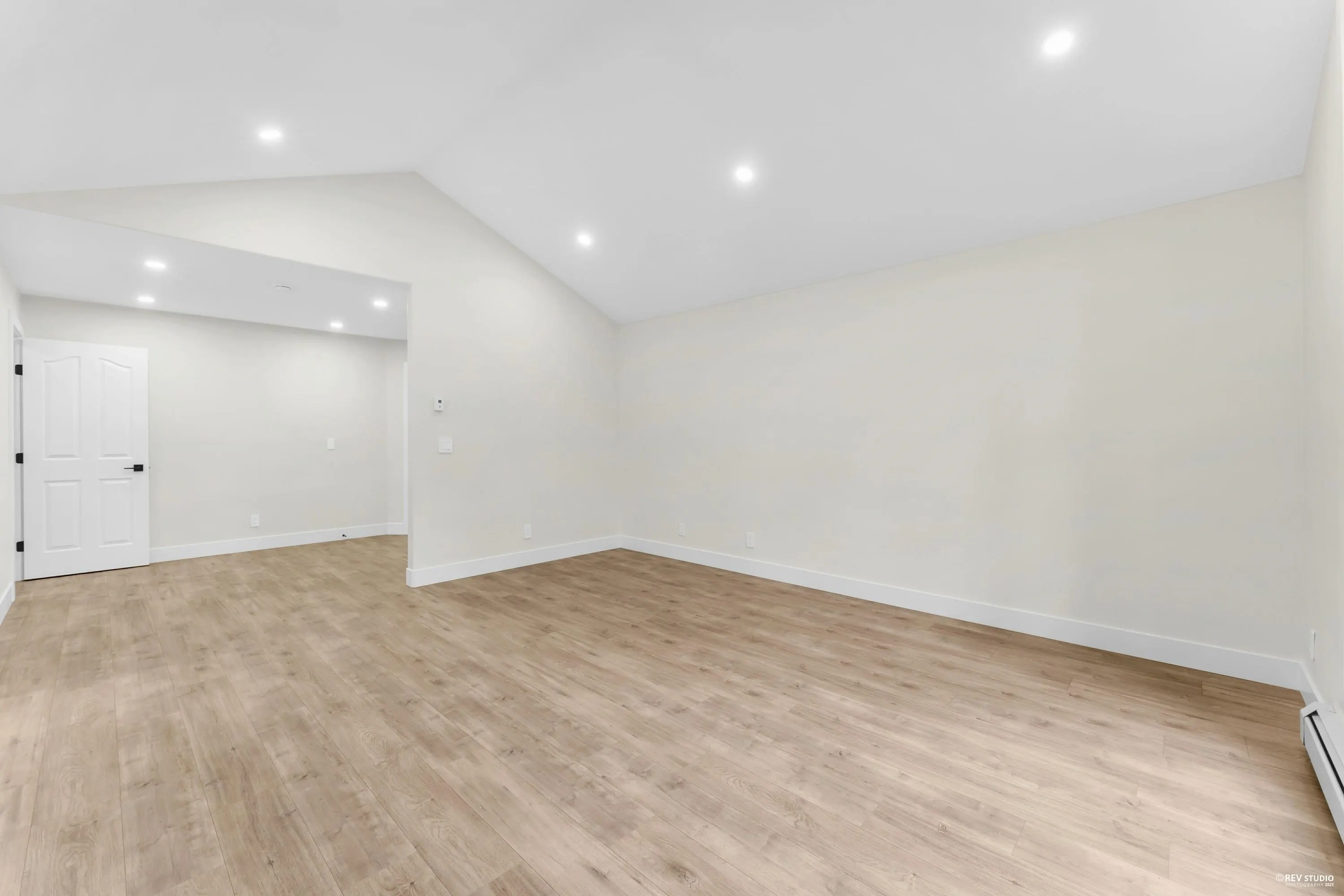 14099 28a Avenue