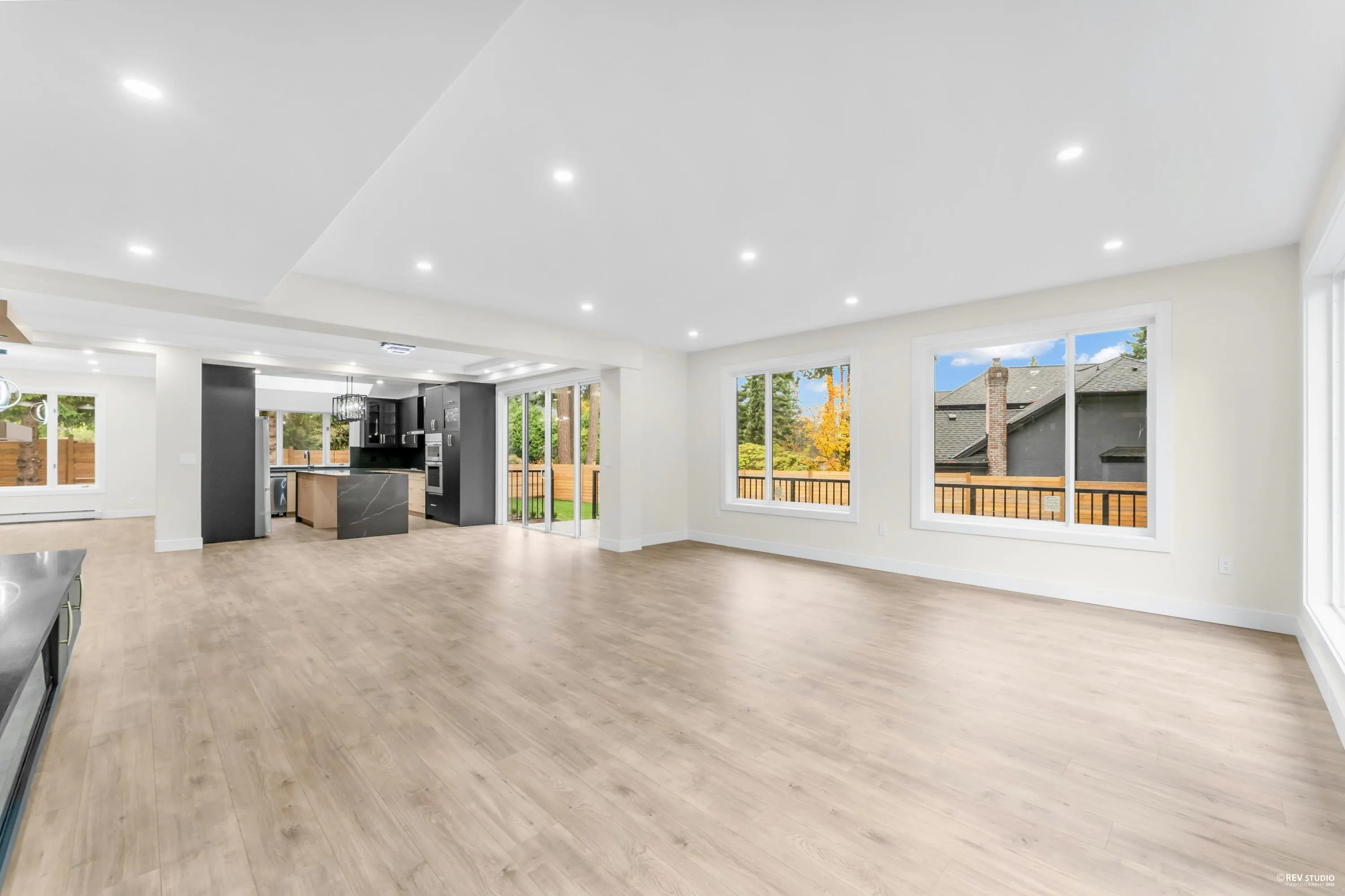 14099 28a Avenue