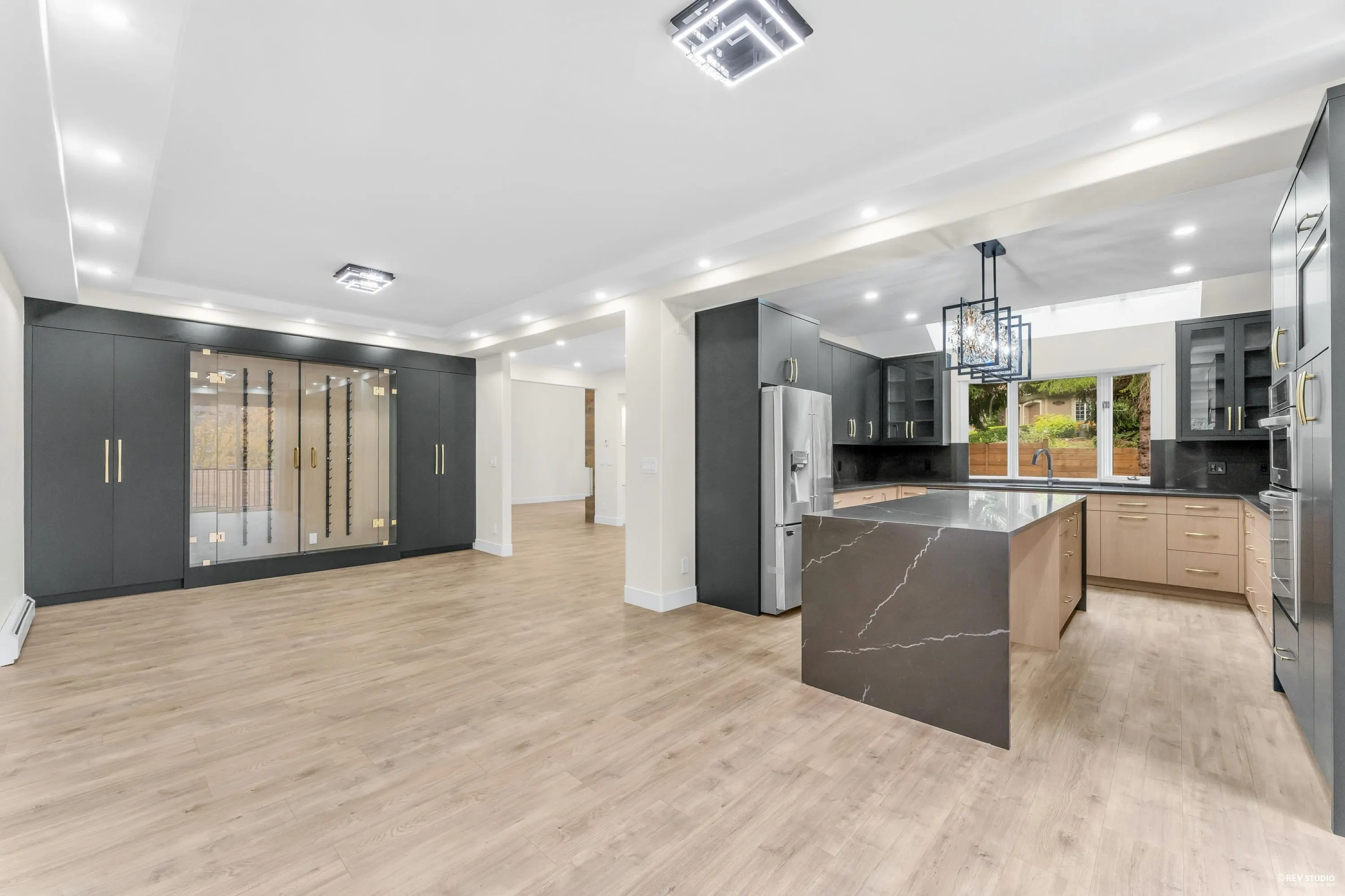14099 28a Avenue