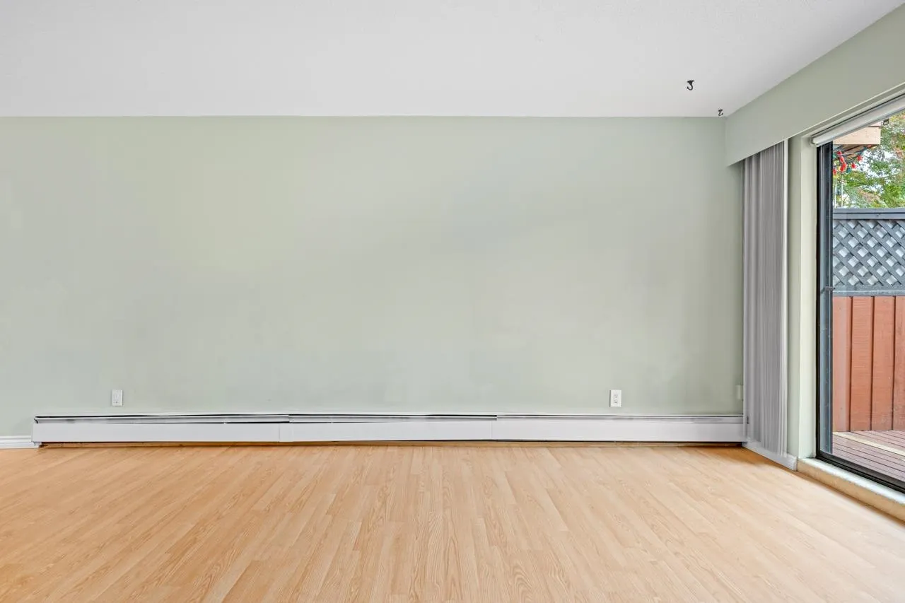 202 410 Agnes Street