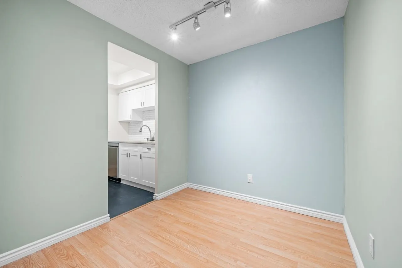 202 410 Agnes Street