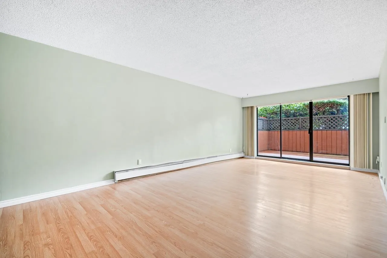 202 410 Agnes Street