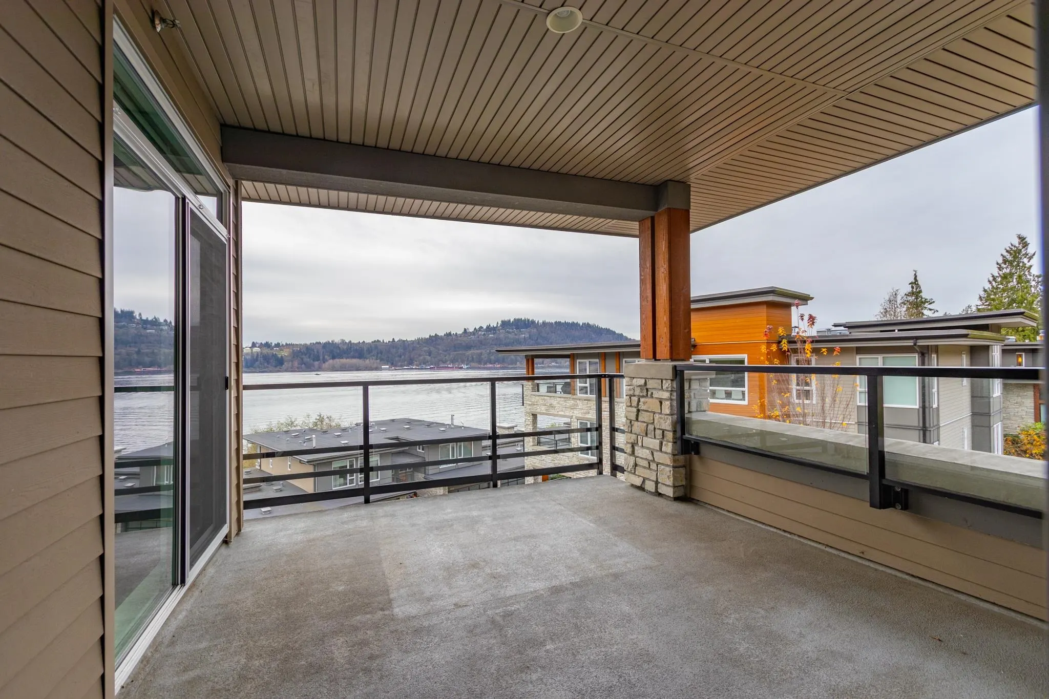 403 3911 Cates Landing