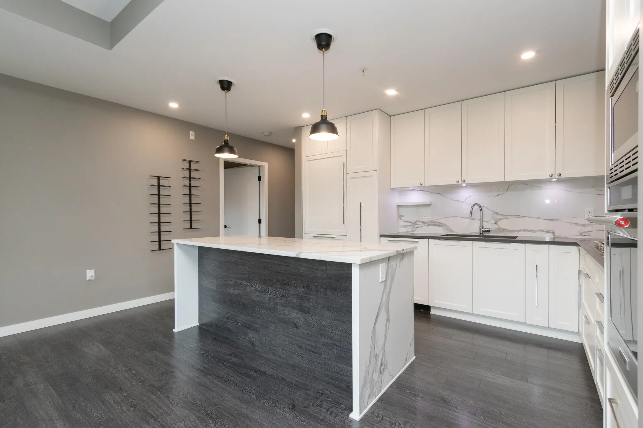 403 3911 Cates Landing