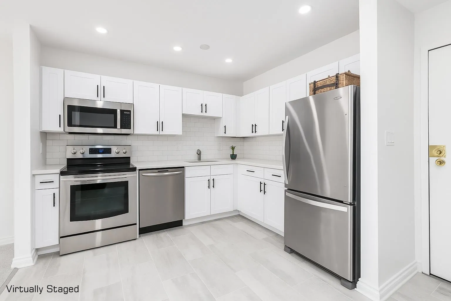 113 1561 Vidal Street