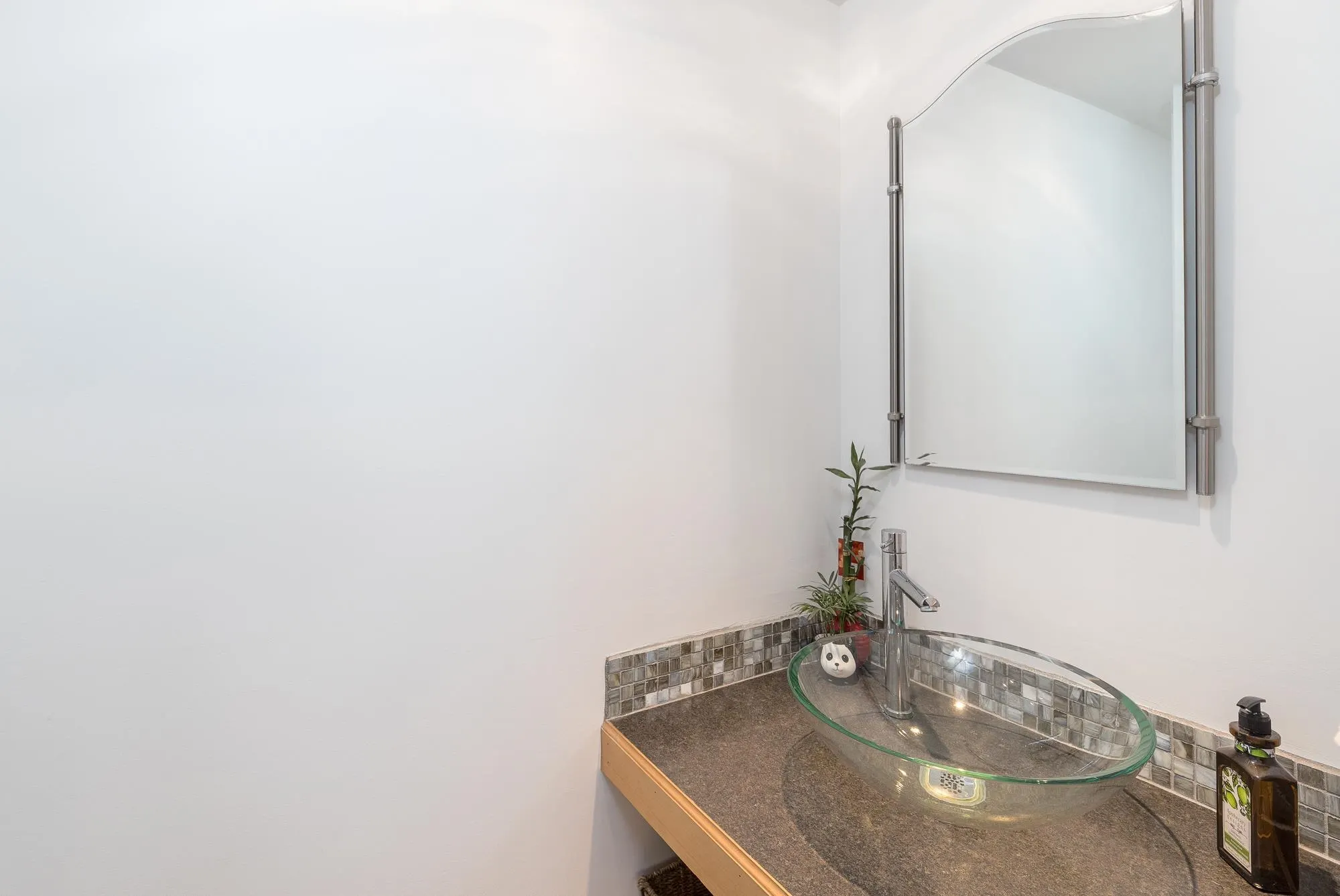 113 1561 Vidal Street