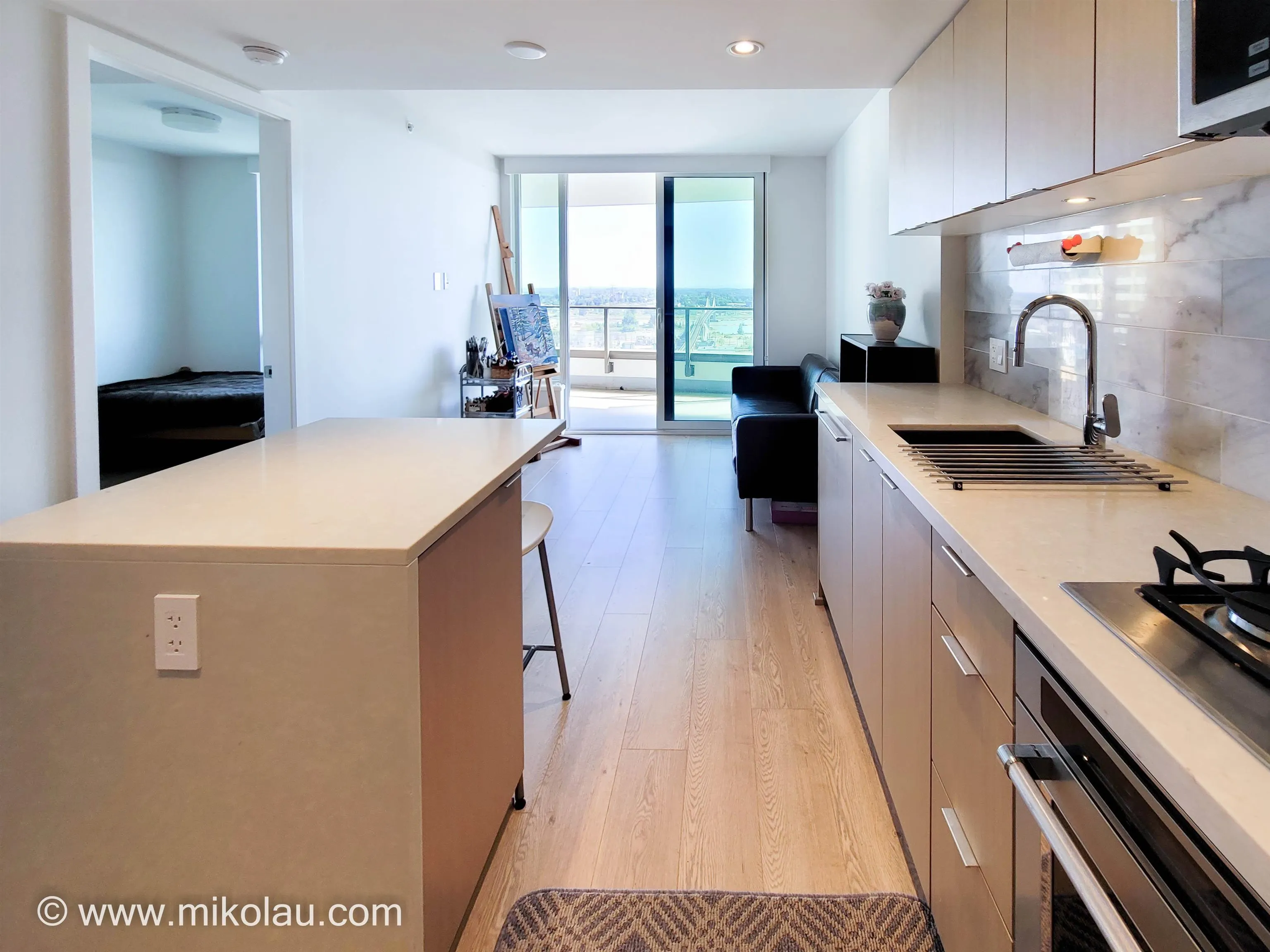 8189 Cambie Street